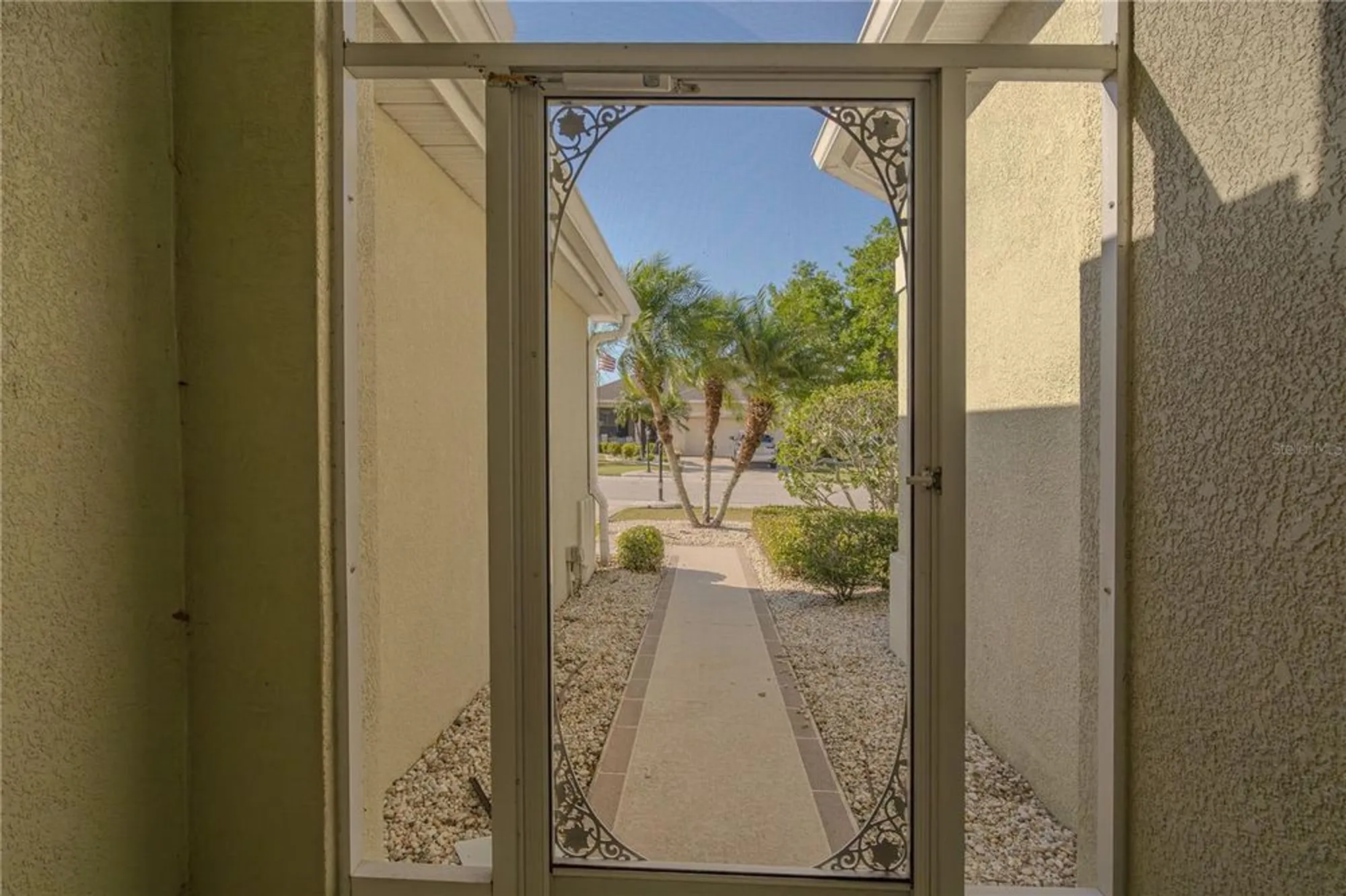 Property Slideshow image 13 of 48 | 1038 emerald dunes dr, Sun City Center, FL, 33573