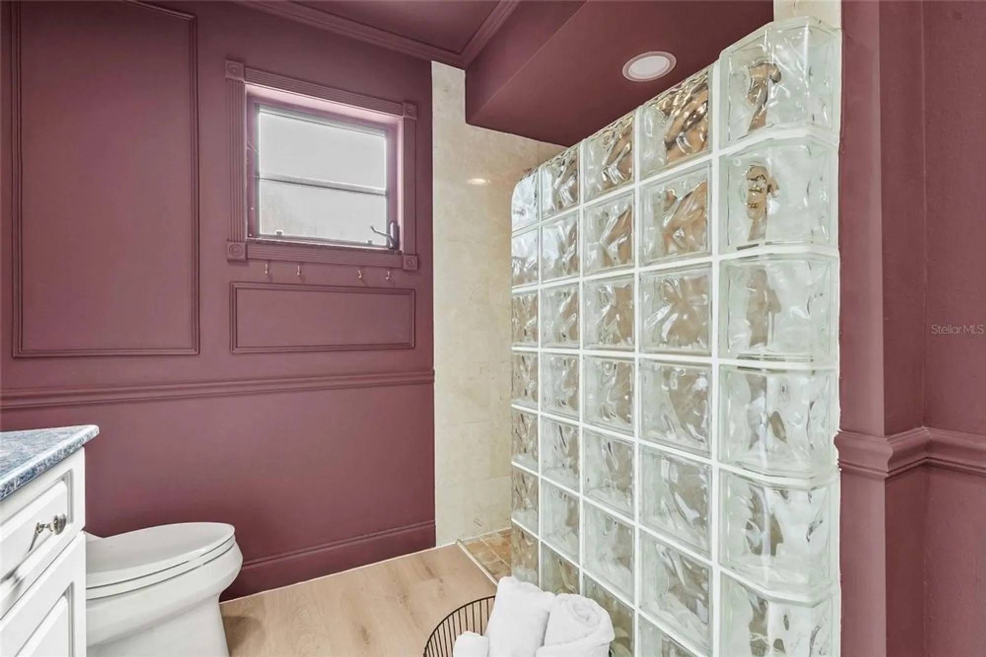 Property Slideshow image 31 of 51 | 7845 pine trace dr, Sarasota, FL, 34243