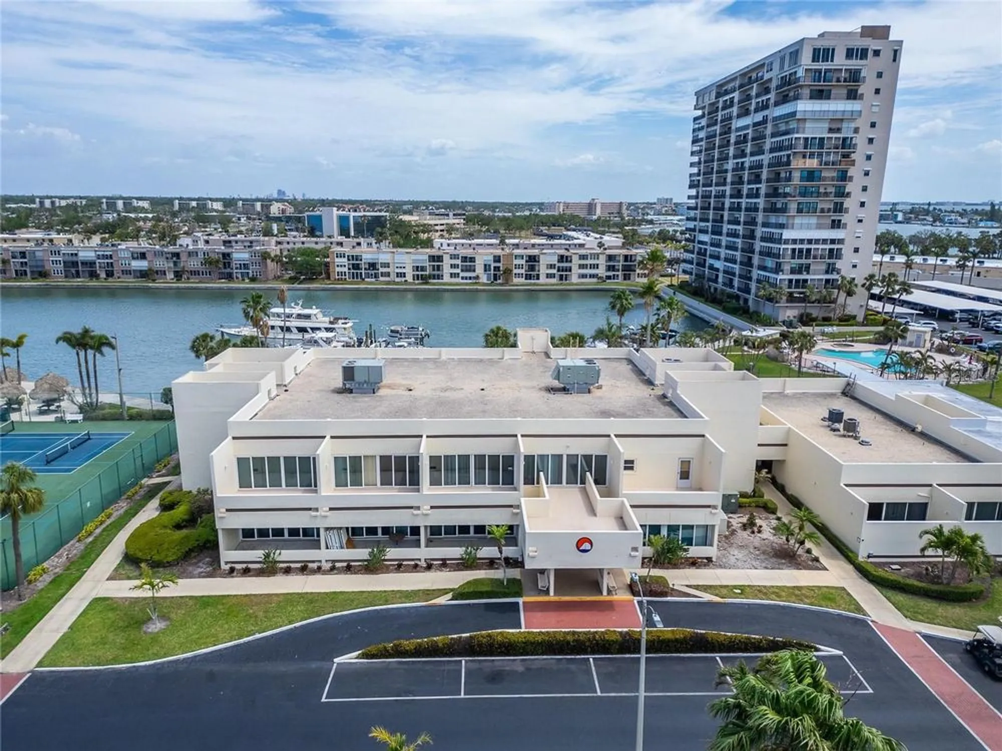 Property Slideshow image 55 of 60 | 7700 sun island dr 107, South Pasadena, FL, 33707