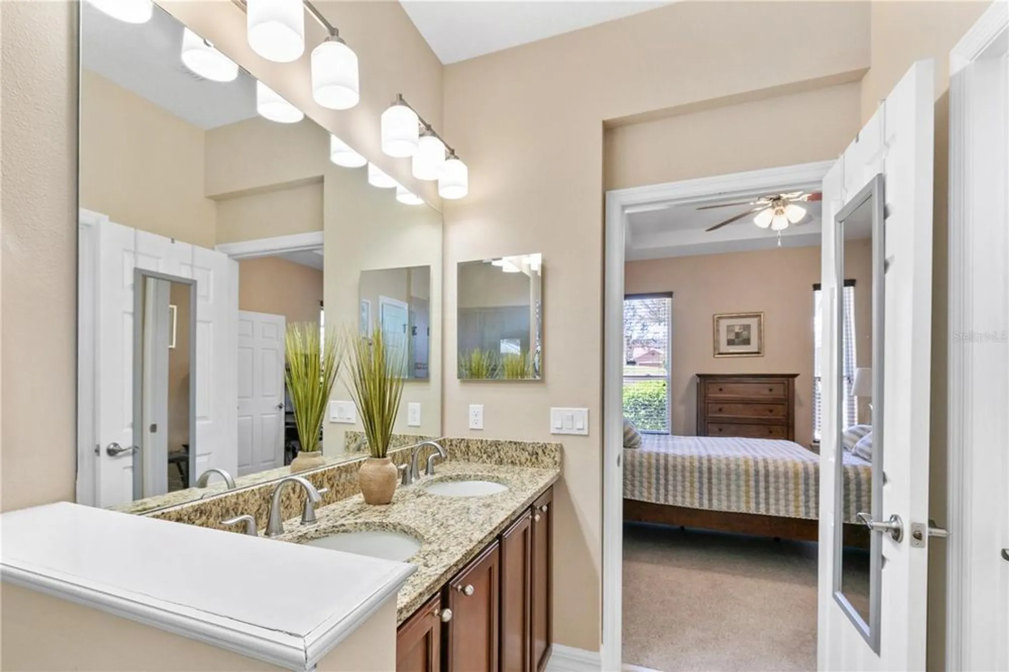 Property Slideshow image 18 of 49 | 105 cupania ct, Groveland, FL, 34736