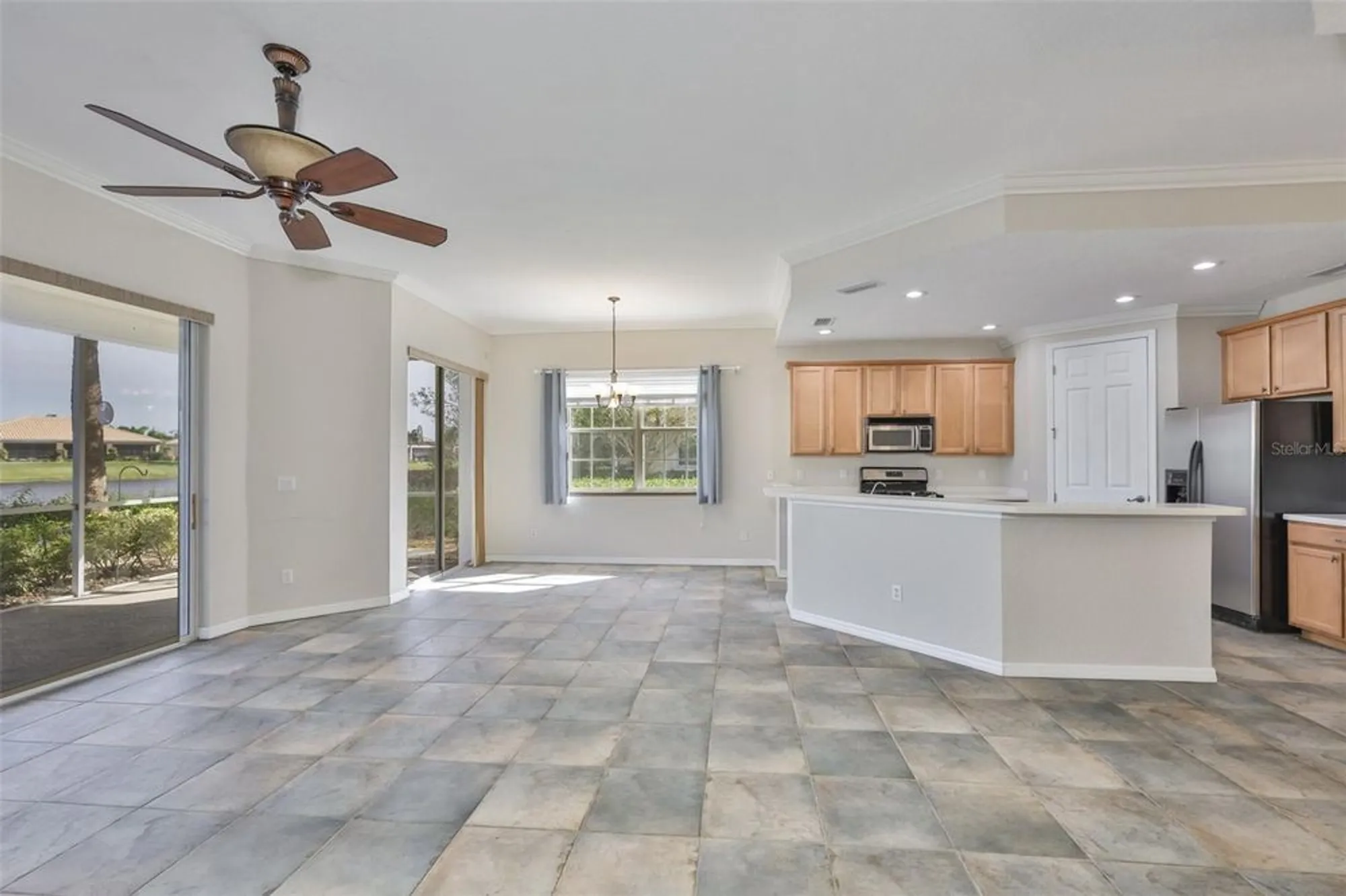 Property Slideshow image 12 of 53 | 1324 emerald dunes dr, Sun City Center, FL, 33573