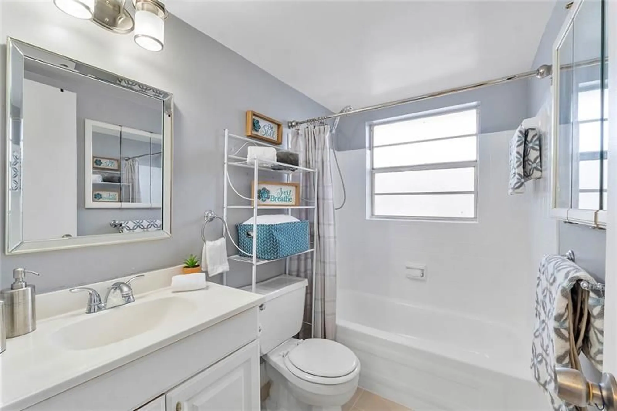 Property Slideshow image 7 of 26 | 7500 nw 5th ct apt 104, Margate, FL, 33063