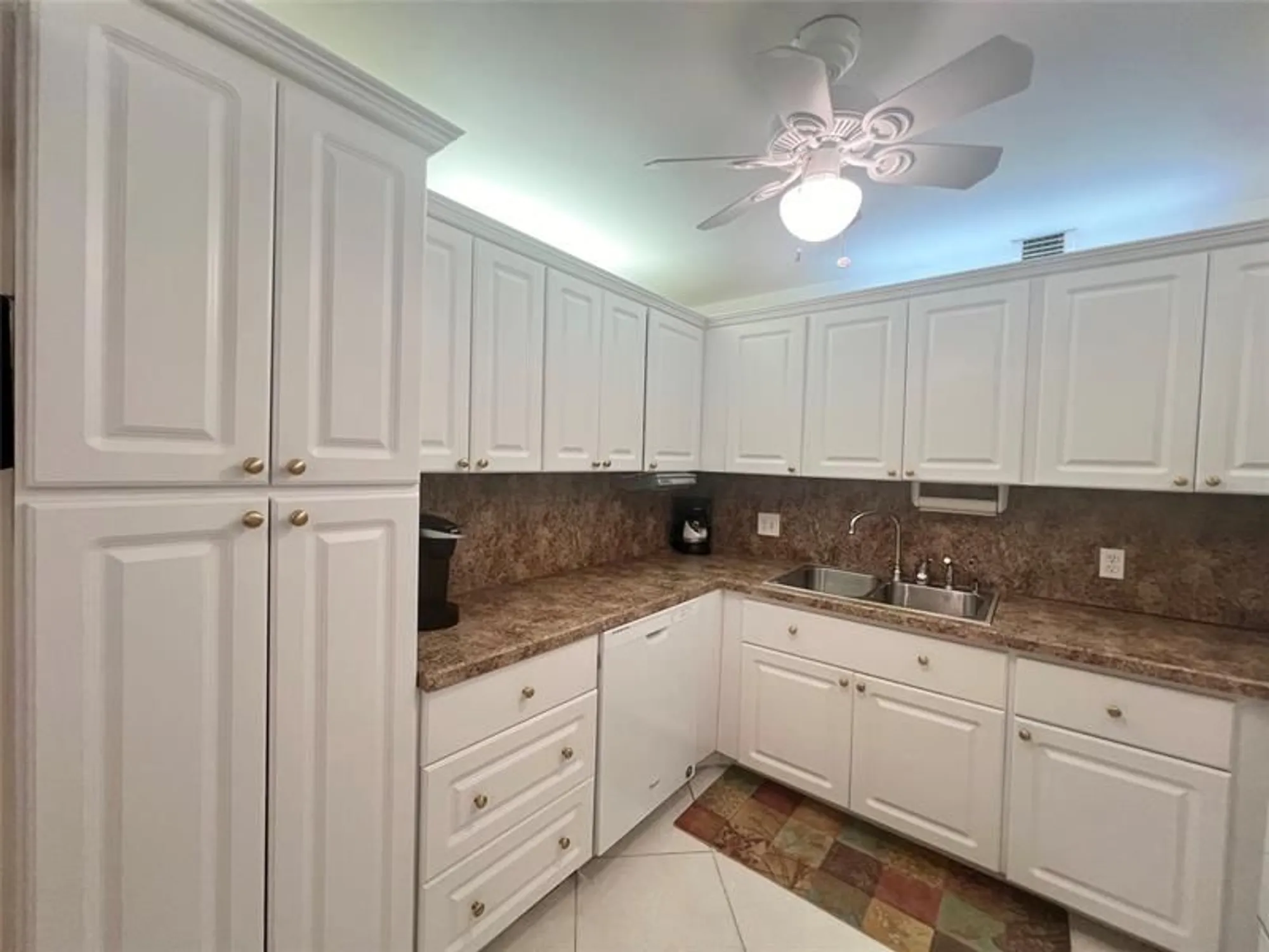 Property Slideshow image 5 of 48 | 49 ashby a # 49, Deerfield Beach, FL, 33442