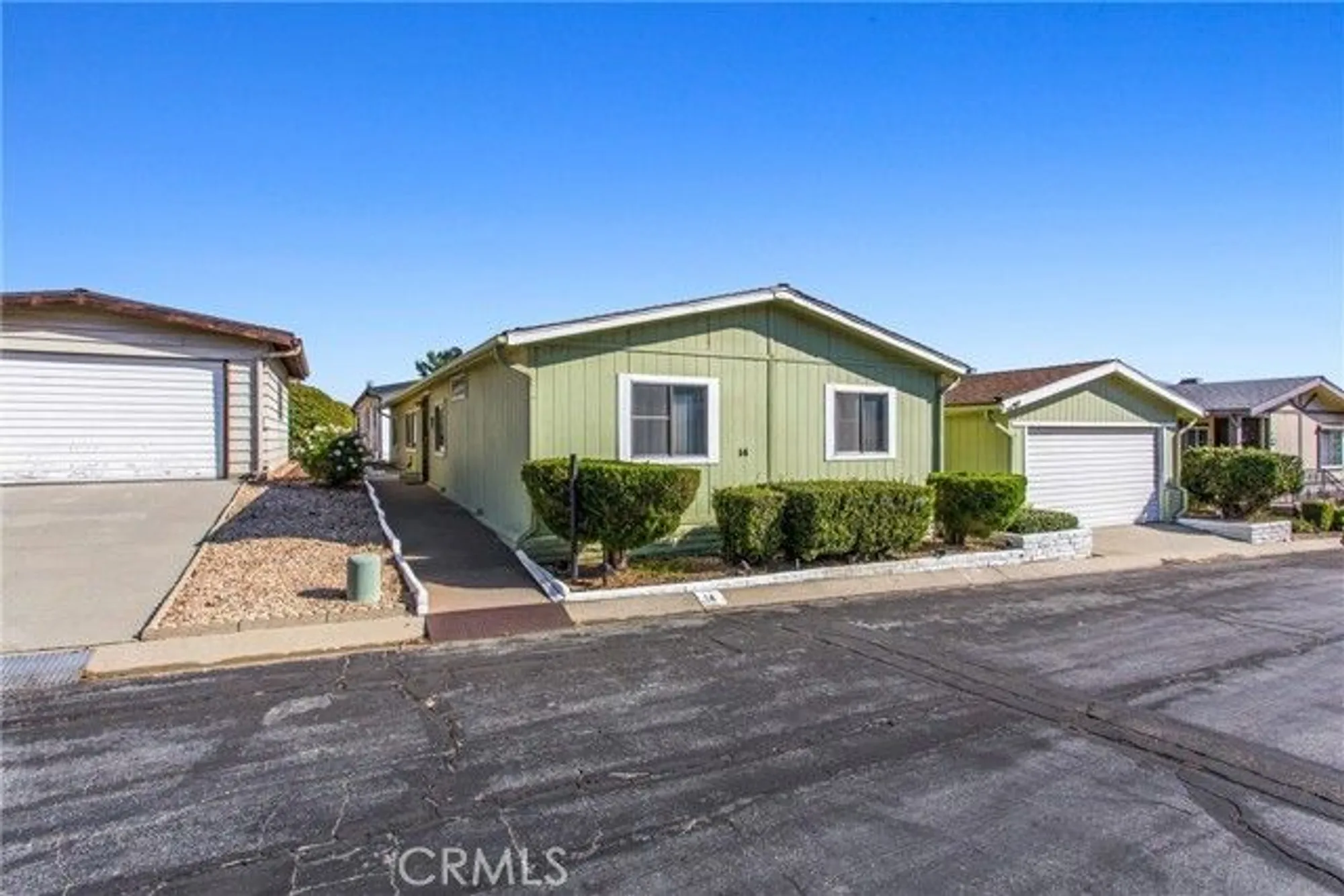 Property Slideshow image 4 of 37 | 3800 w wilson st spc 14, Banning, CA, 92220
