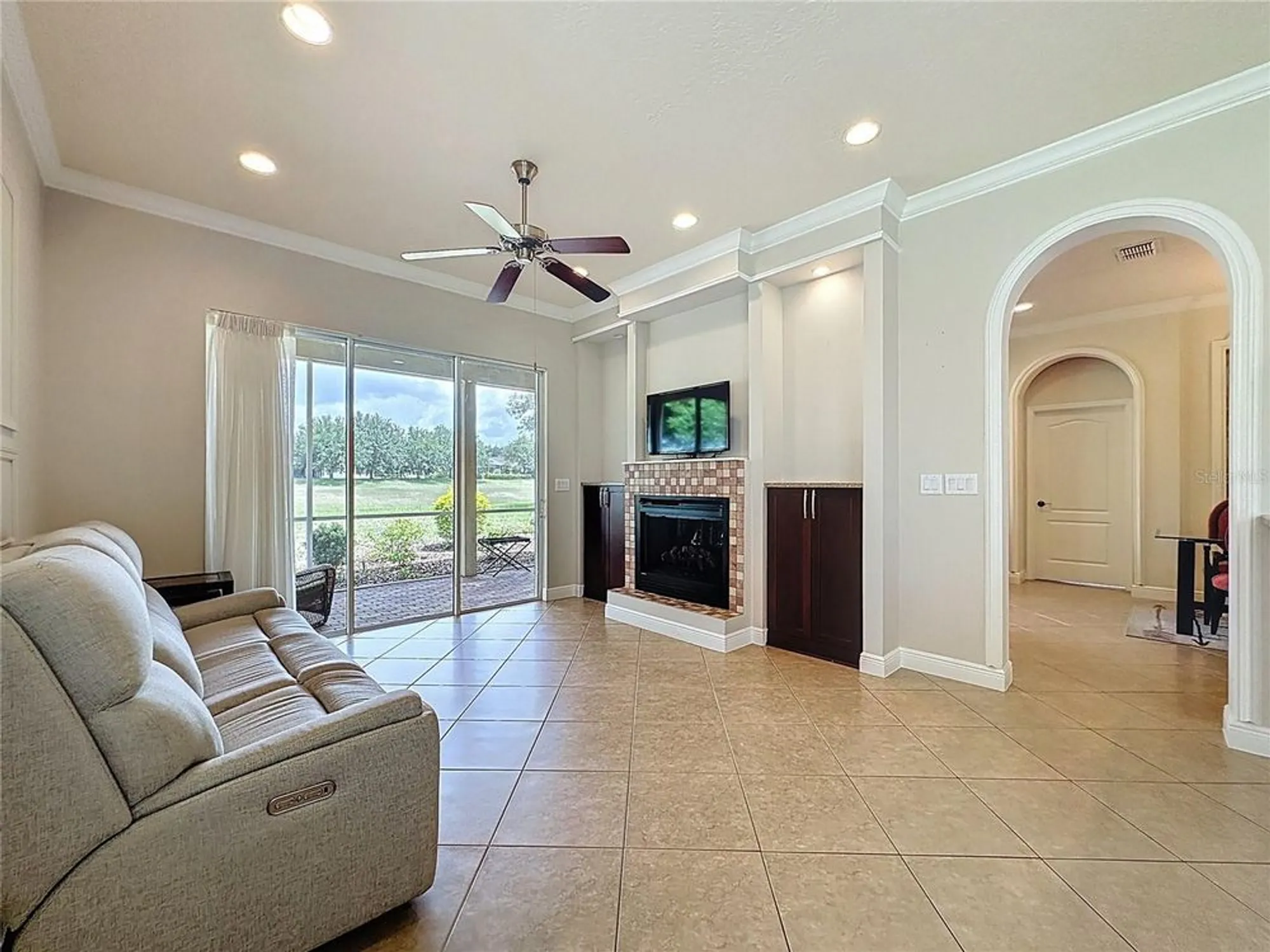 Property Slideshow image 17 of 70 | 243 bayou bend rd, Groveland, FL, 34736