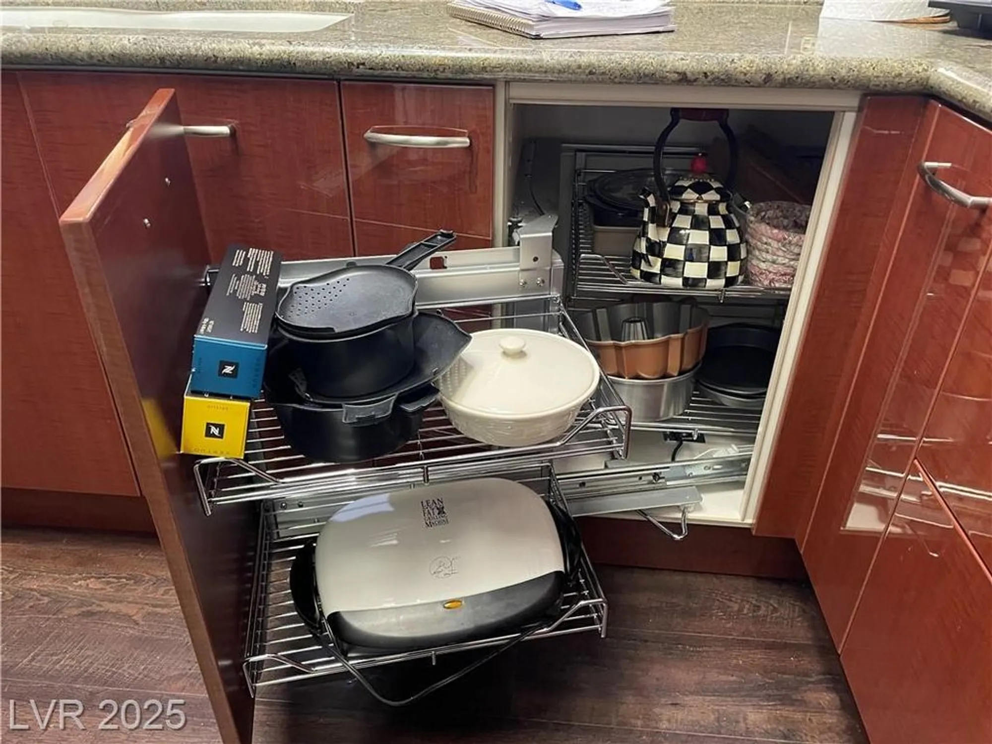 Property Slideshow image 21 of 46 | 1901 capestone st, Las Vegas, NV, 89134