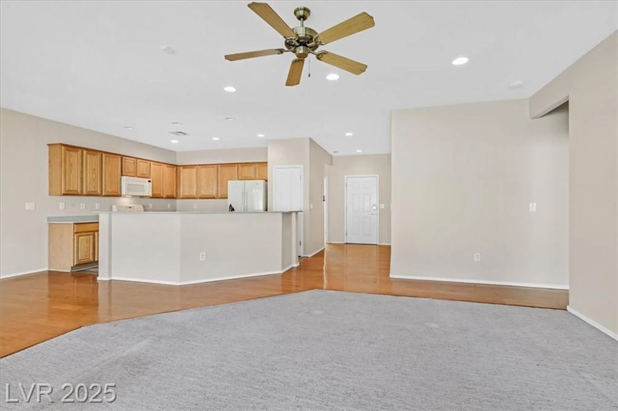 Property Slideshow image 7 of 32 | 2251 bildad dr, Henderson, NV, 89044