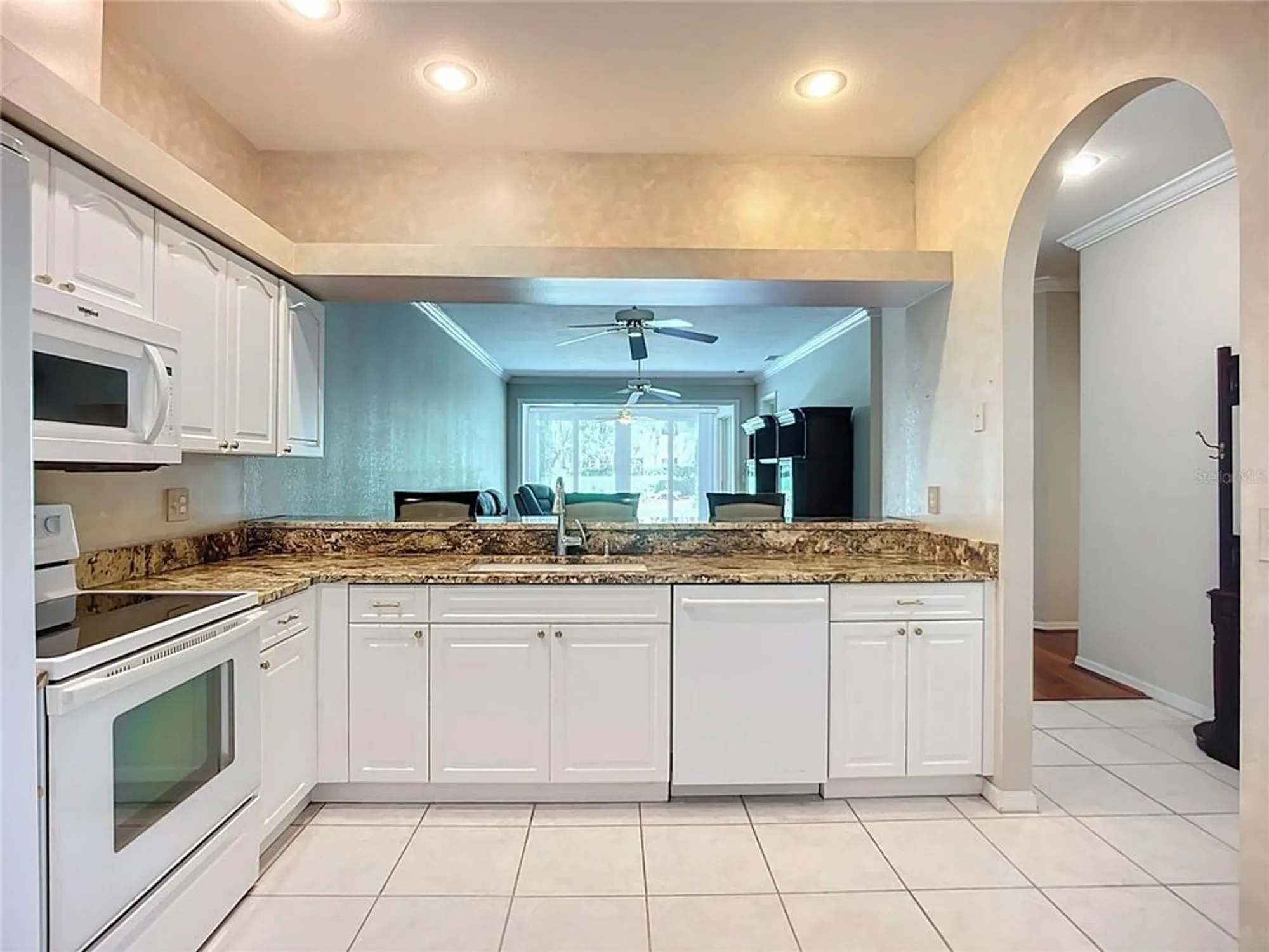 Property Slideshow image 16 of 64 | 6948 stoneywalk ct, Bradenton, FL, 34203