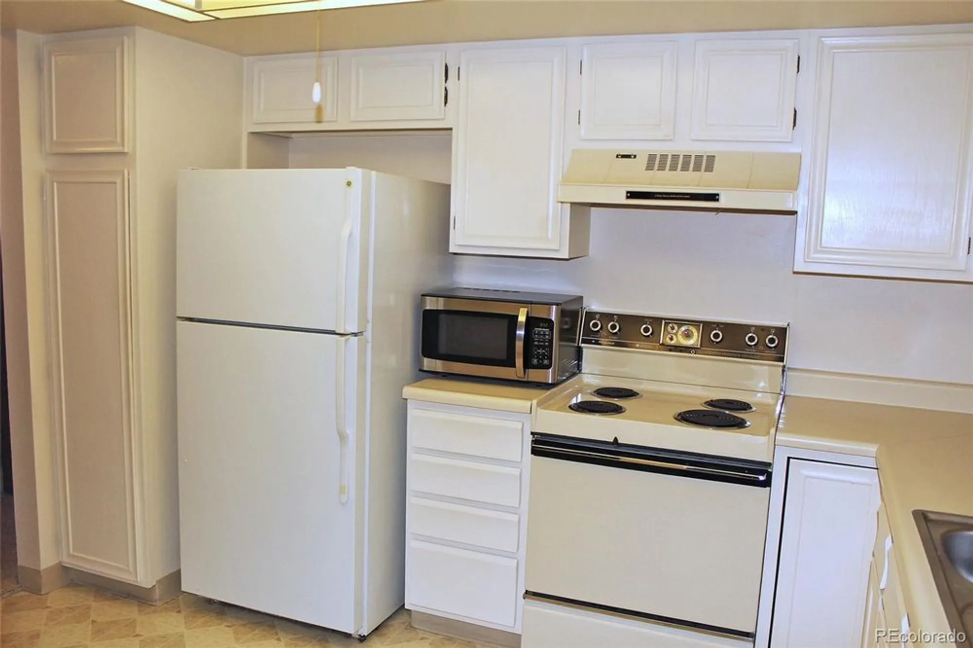 Property Slideshow image 5 of 21 | 14000 e linvale pl 310, Aurora, CO, 80014