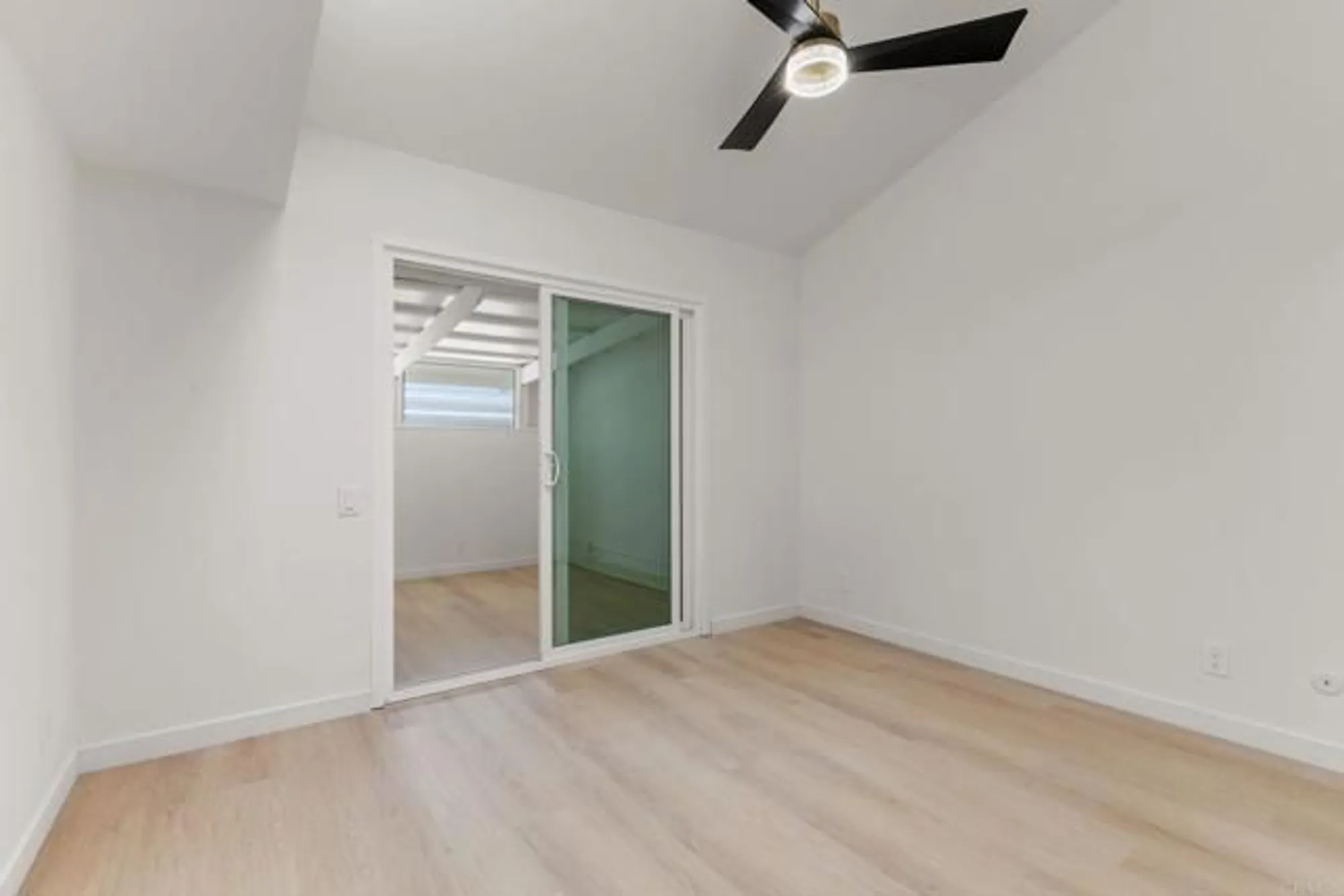 Property Slideshow image 15 of 40 | 3755 vista campana 30, Oceanside, CA, 92057