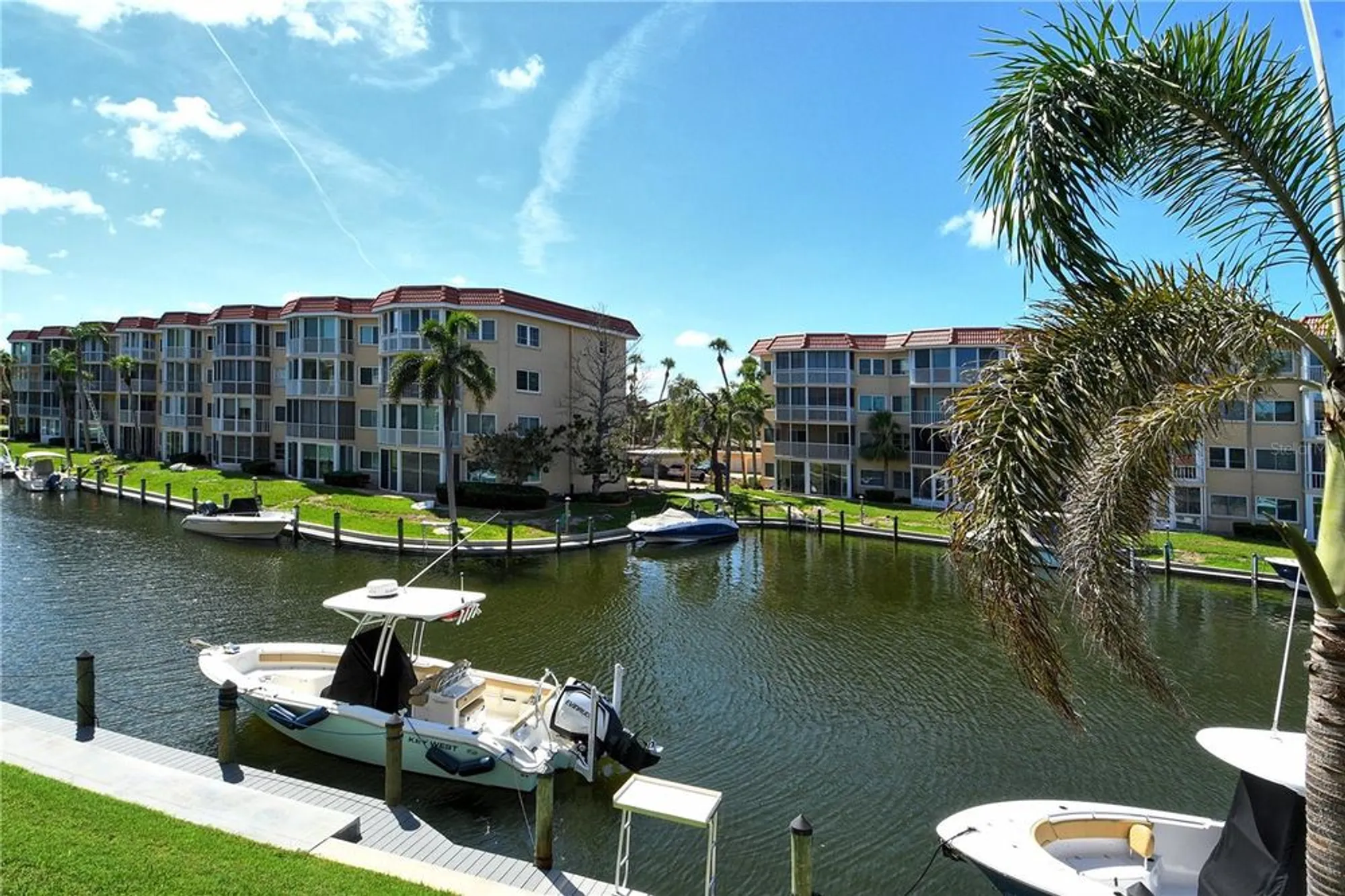 Property Slideshow image 12 of 62 | 1250 n portofino dr apt 208, Sarasota, FL, 34242