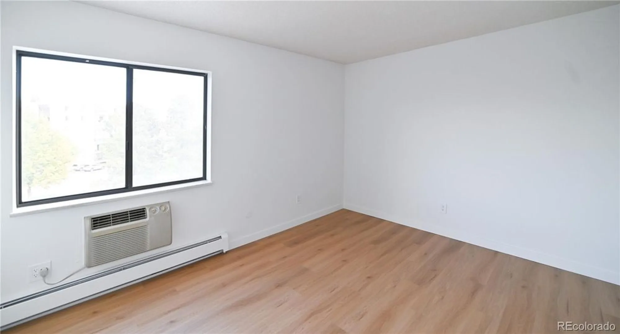 Property Slideshow image 21 of 30 | 13902 e marina dr 412, Aurora, CO, 80014