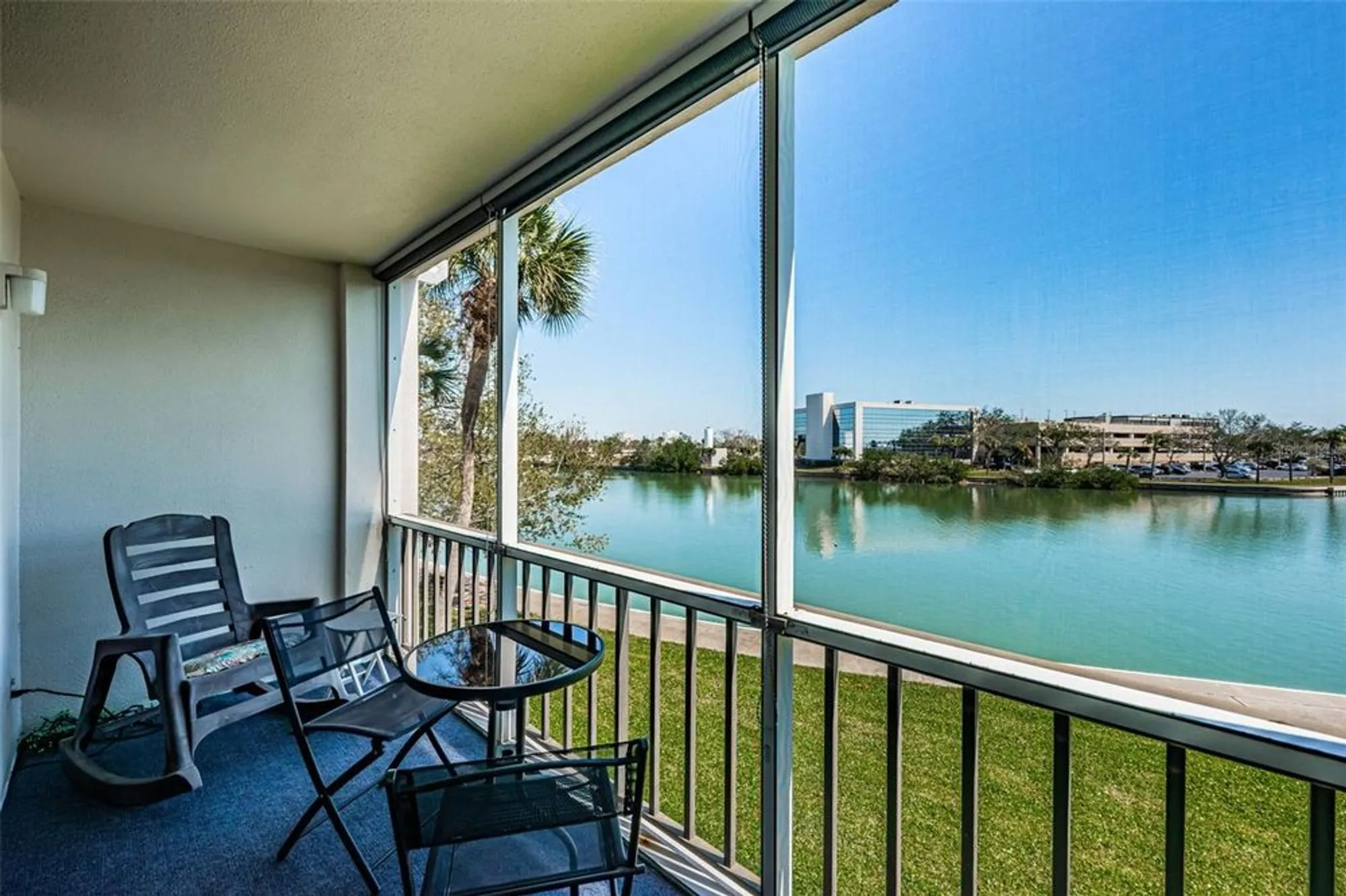 Property Slideshow image 7 of 32 | 7405 bay island dr 220, South Pasadena, FL, 33707