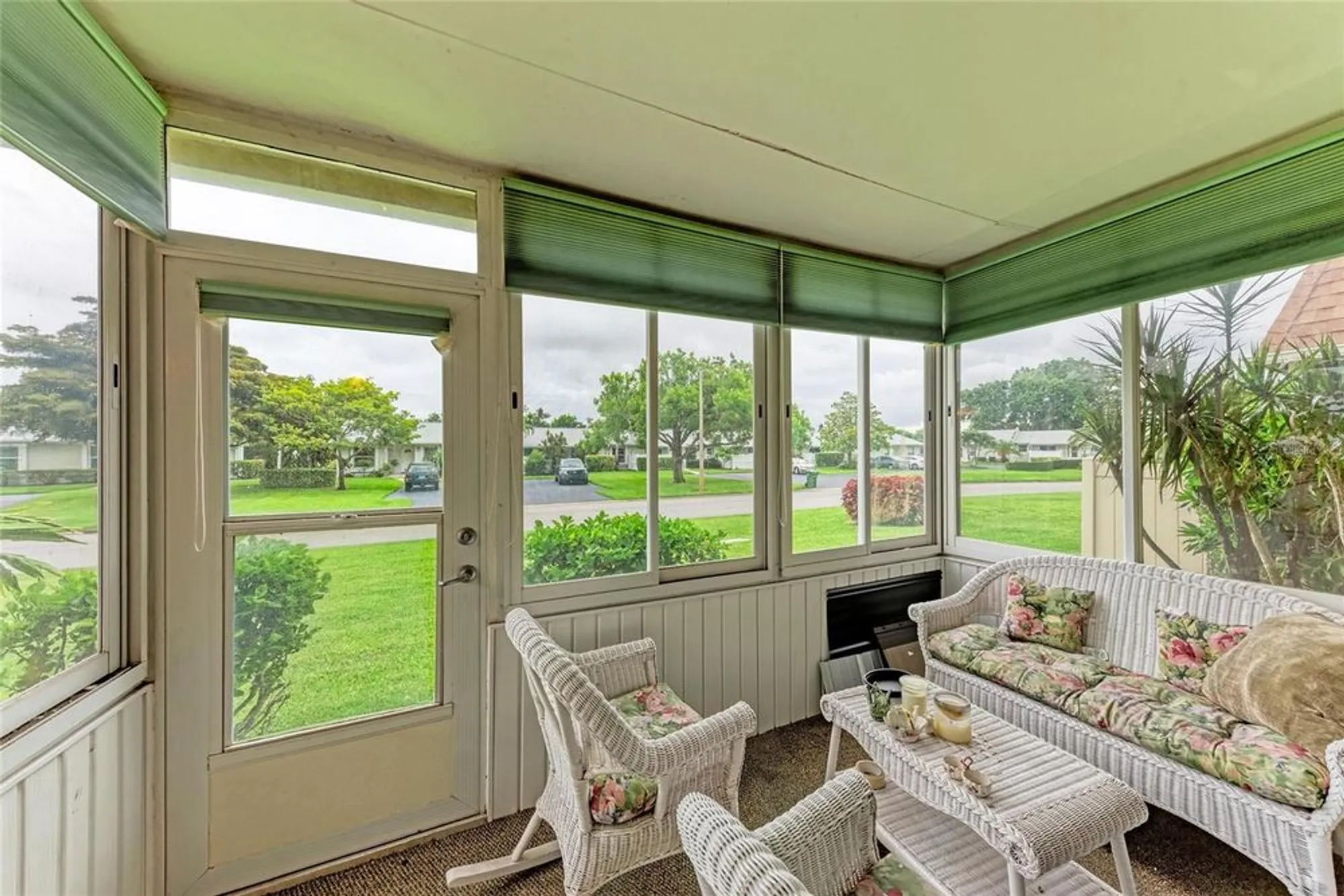 Property Slideshow image 24 of 31 | 3905 34th avenue dr w # 36, Bradenton, FL, 34205