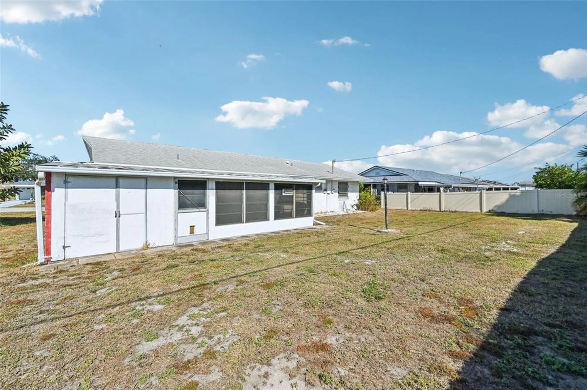 Property Slideshow image 24 of 48 | 722 tam o shanter ave, Sun City Center, FL, 33573