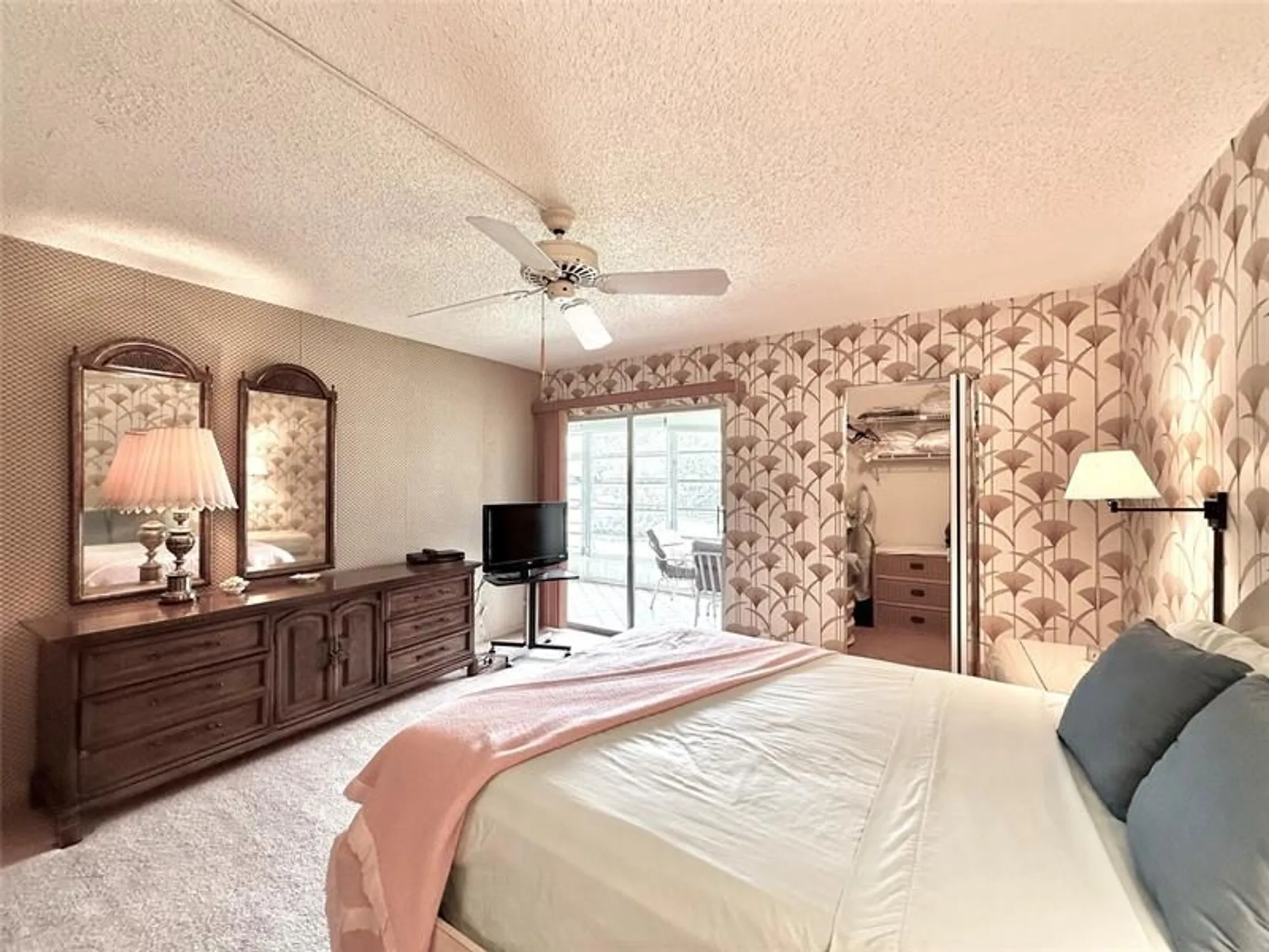 Property Slideshow image 26 of 34 | 2504 antigua ter apt d2, Coconut Creek, FL, 33066