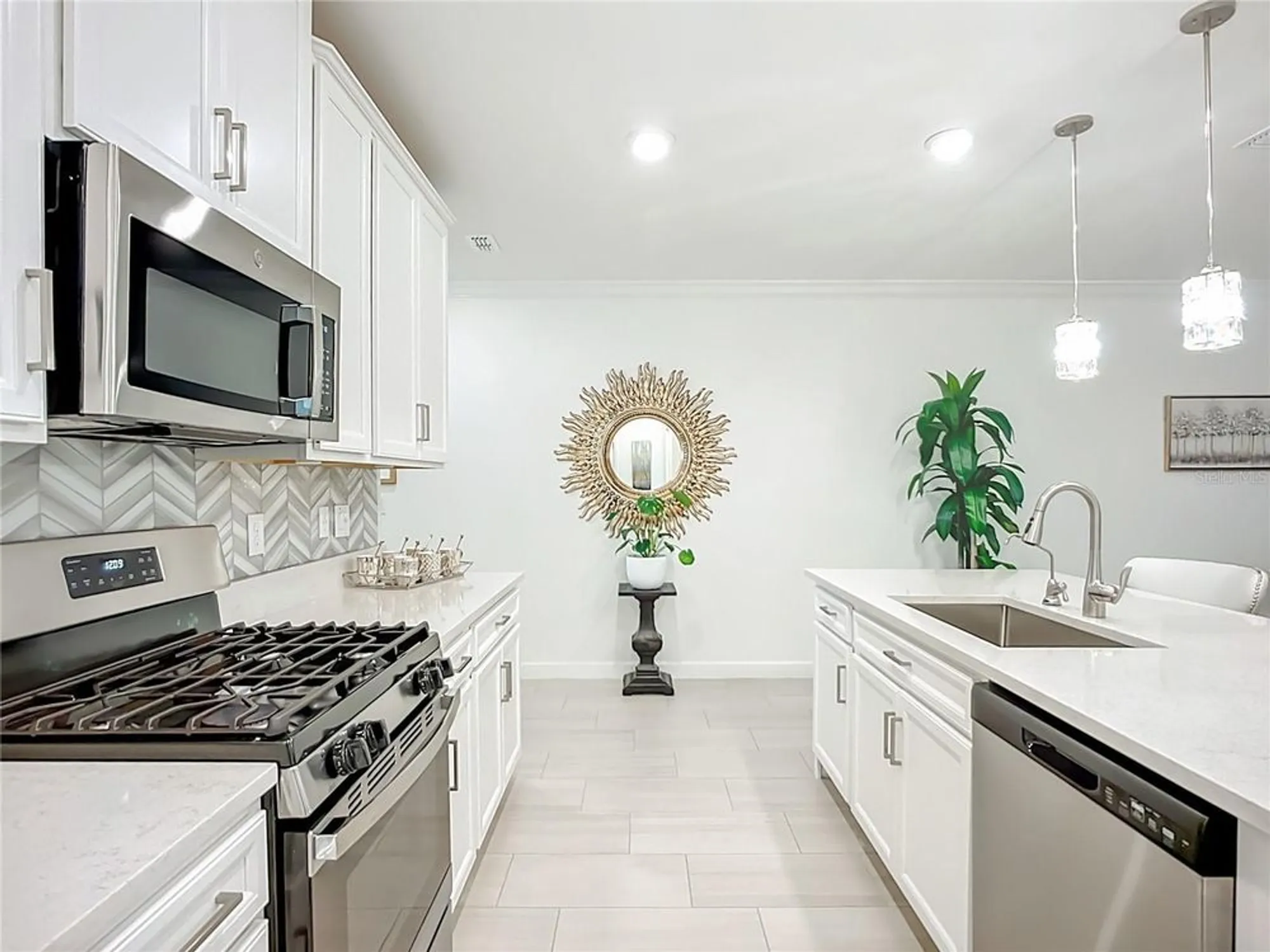 Property Slideshow image 6 of 68 | 17576 holly well ave, Wimauma, FL, 33598