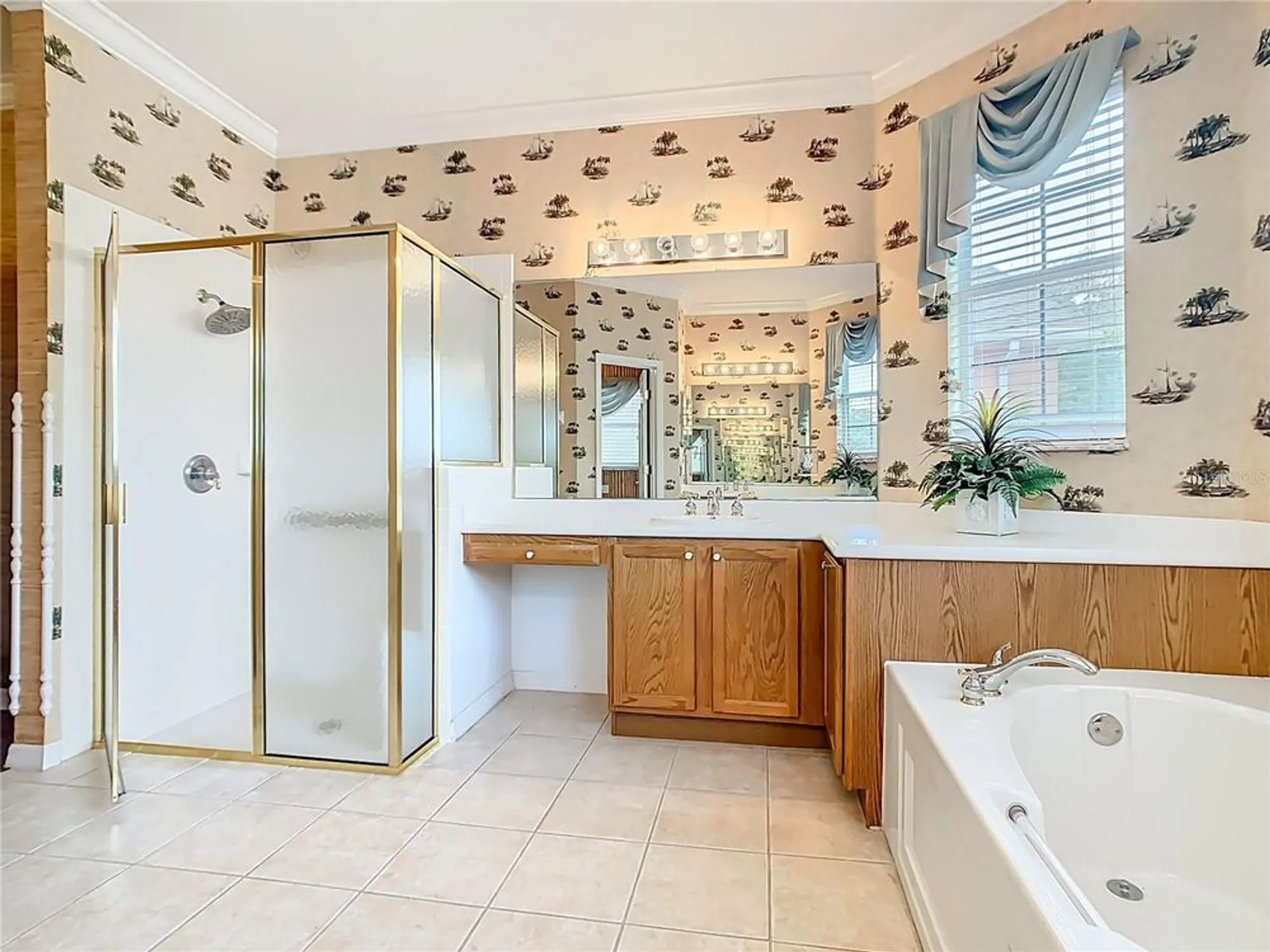 Property Slideshow image 31 of 50 | 525 shorehaven dr, Poinciana, FL, 34759