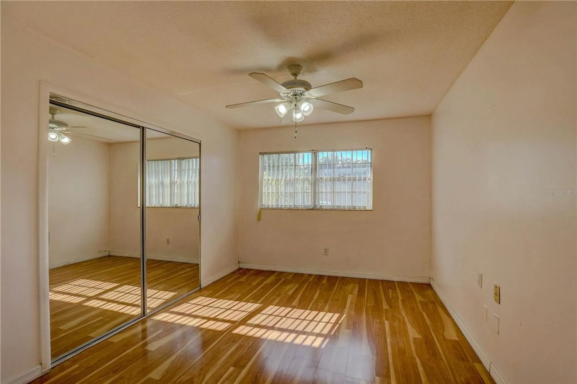 Property Slideshow image 12 of 28 | 864 lake haven rd, Dunedin, FL, 34698