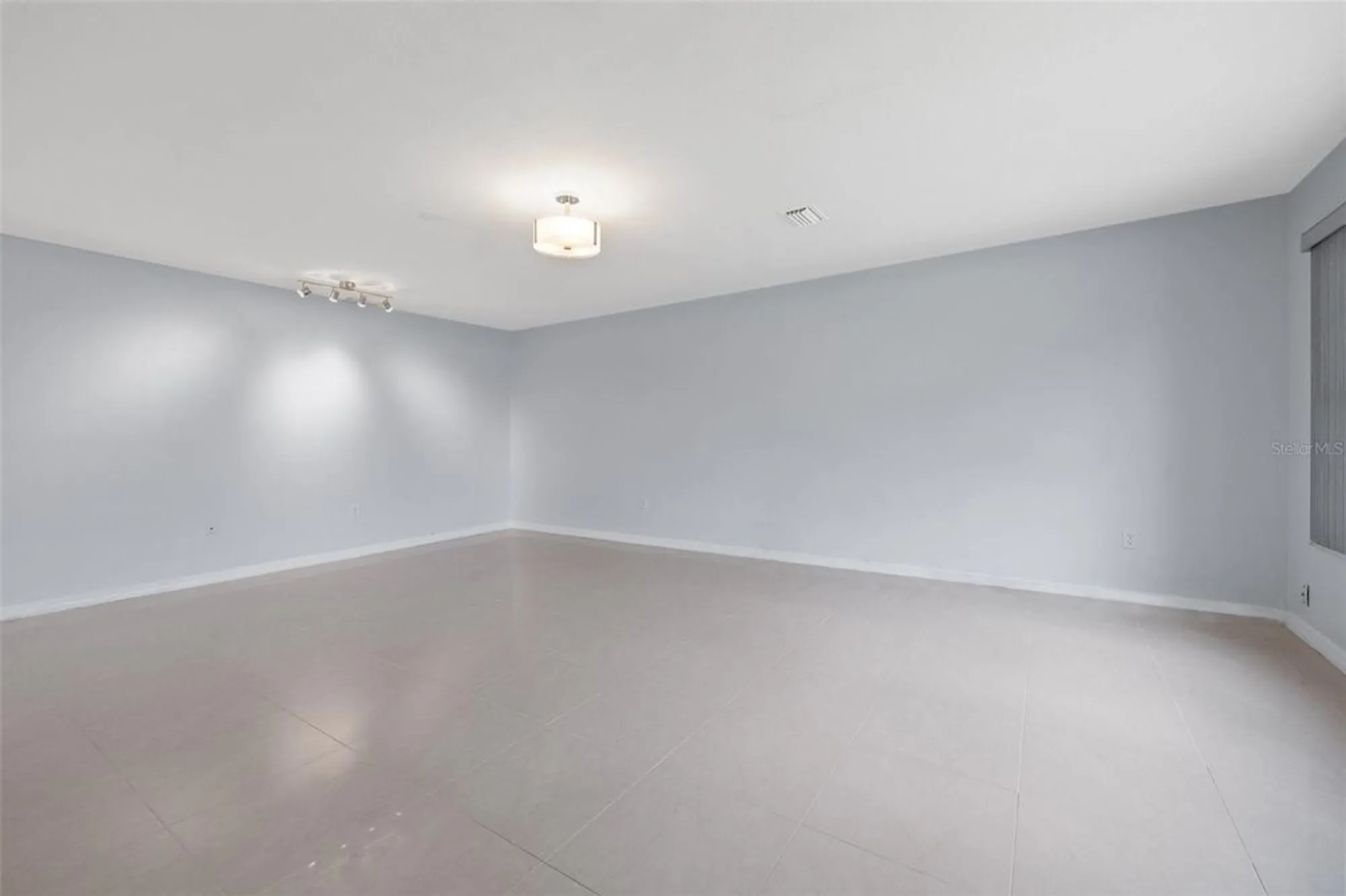 Property Slideshow image 5 of 33 | 5660 80th st n unit a208, St Petersburg, FL, 33709