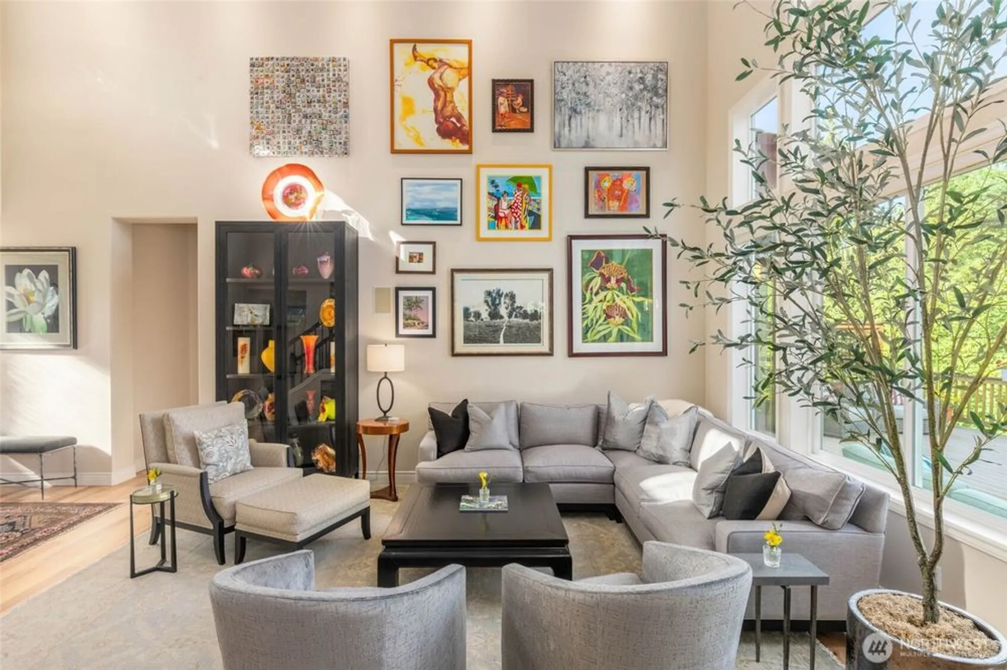 Property Slideshow image 5 of 38 | 12438 243rd pl, Redmond, WA, 98053