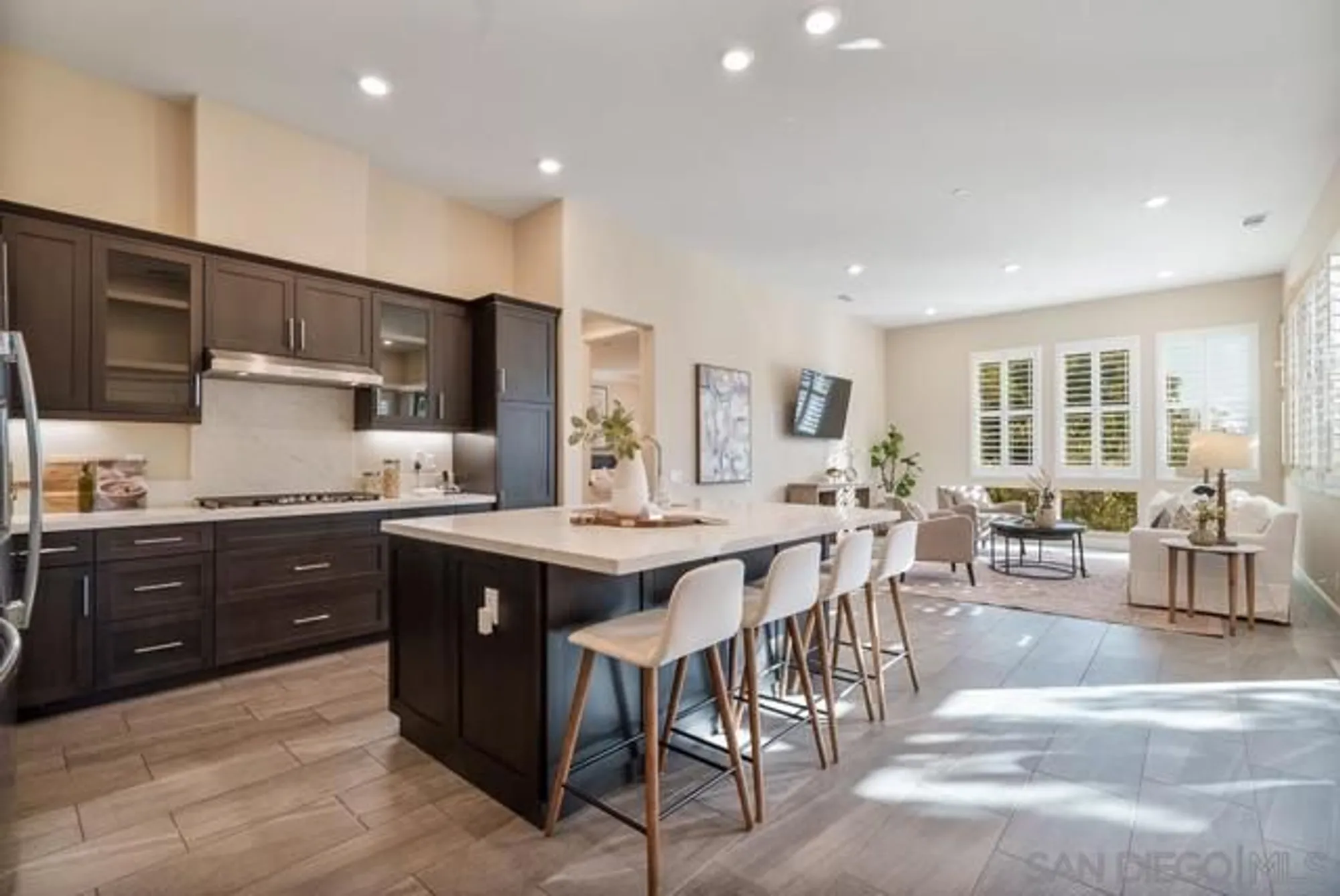 Property Slideshow image 9 of 59 | 16750 coyote bush dr 19, San Diego, CA, 92127