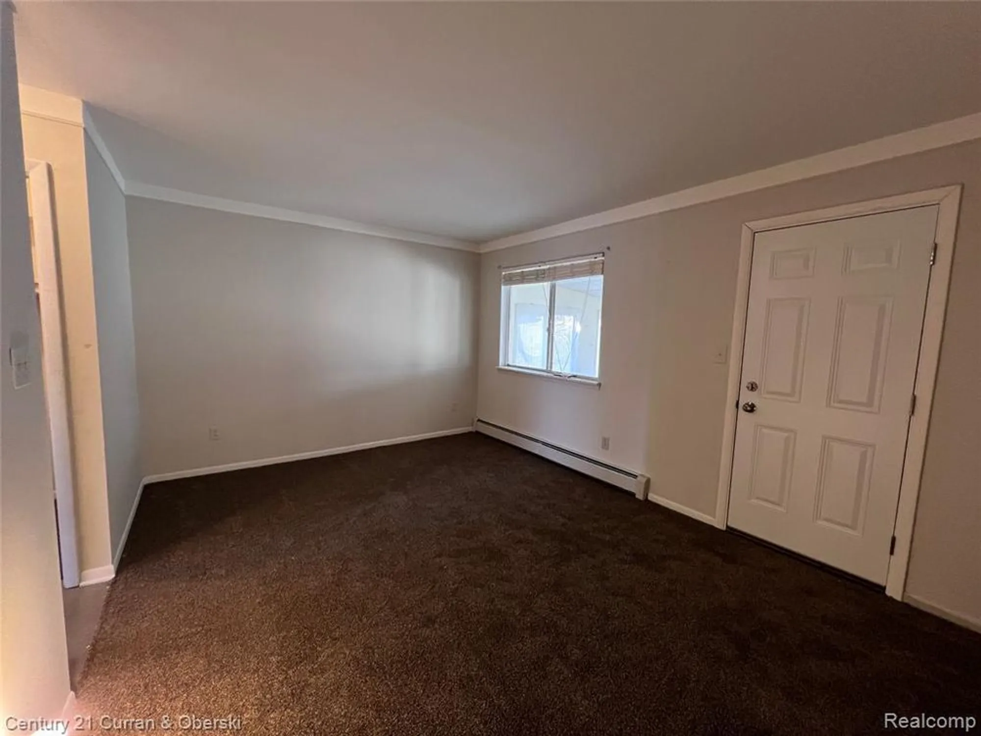 Property Slideshow image 6 of 12 | 25159 franklin ter # 8, South Lyon, MI, 48178