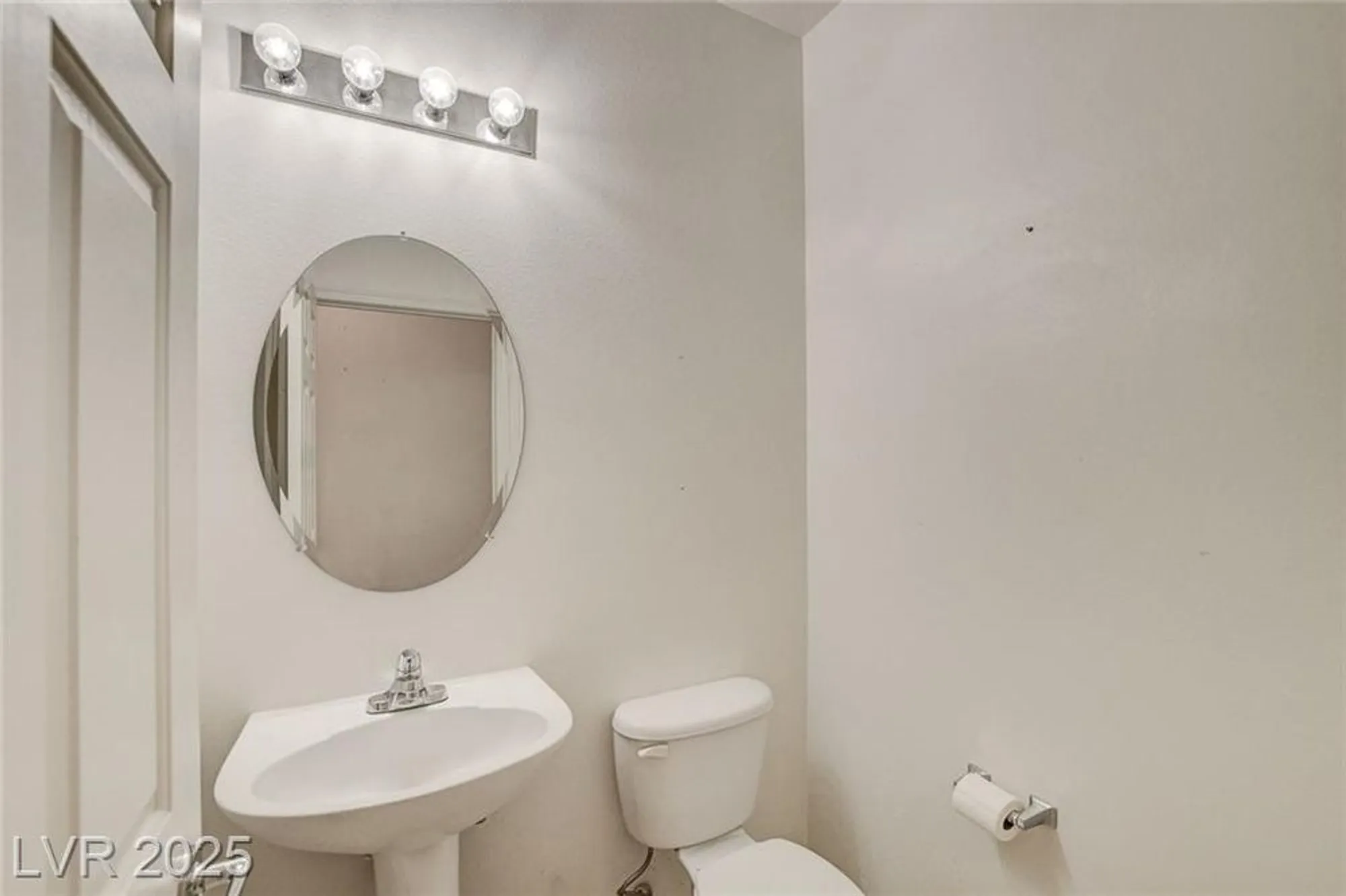 Property Slideshow image 27 of 45 | 2839 sapphire desert dr, Henderson, NV, 89052