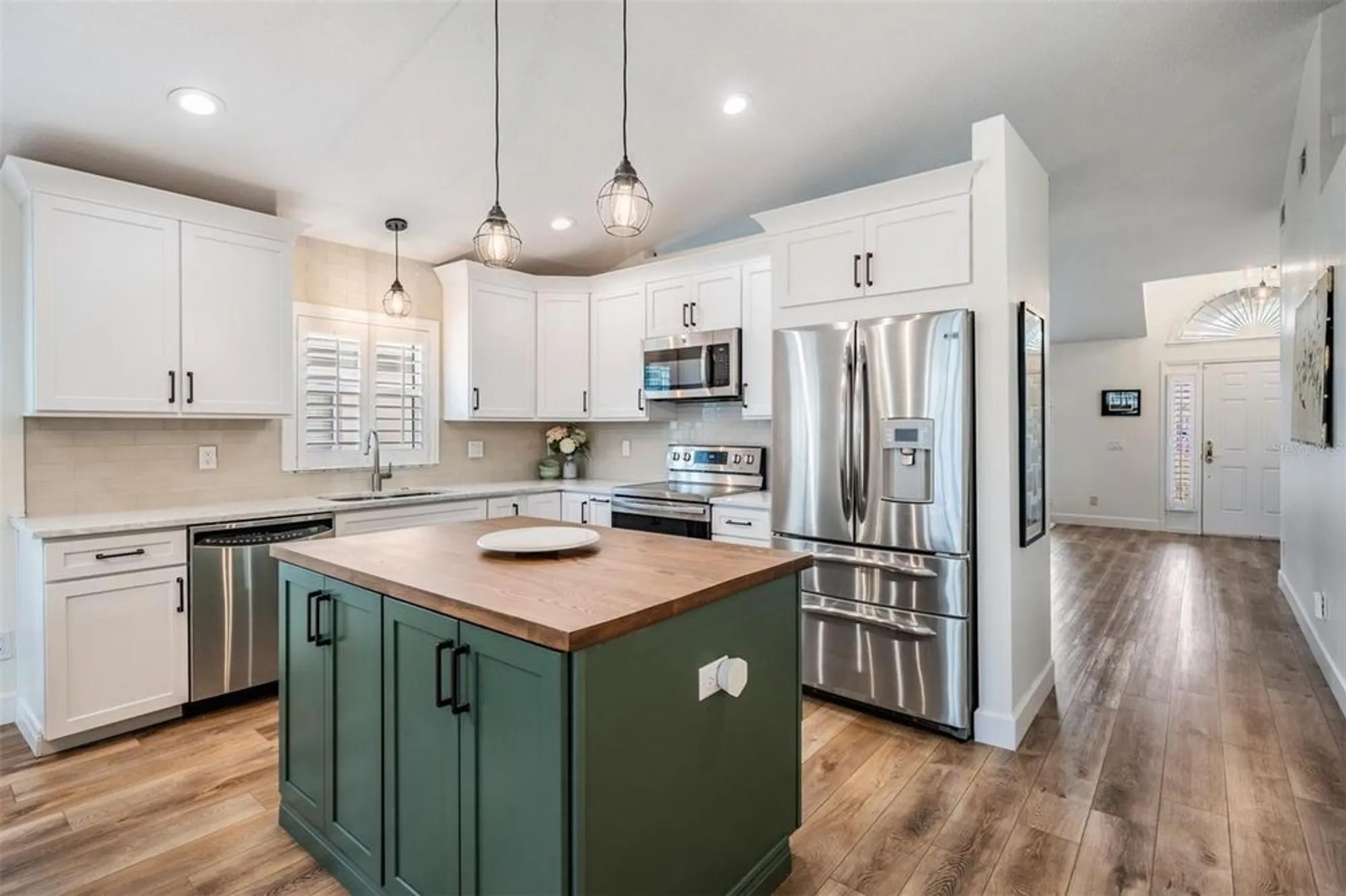 Property Slideshow image 5 of 55 | 1043 dustan pl, Trinity, FL, 34655