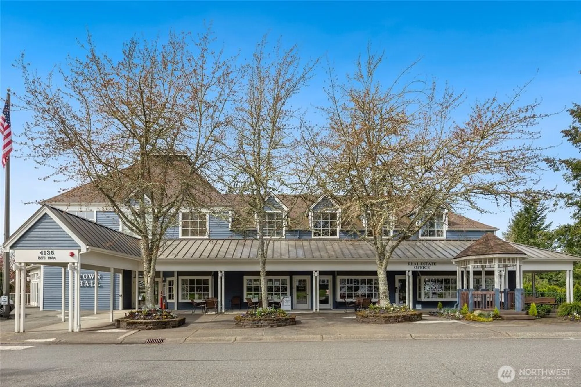 Property Slideshow image 23 of 27 | 4084 220th pl se # 1038, Issaquah, WA, 98029