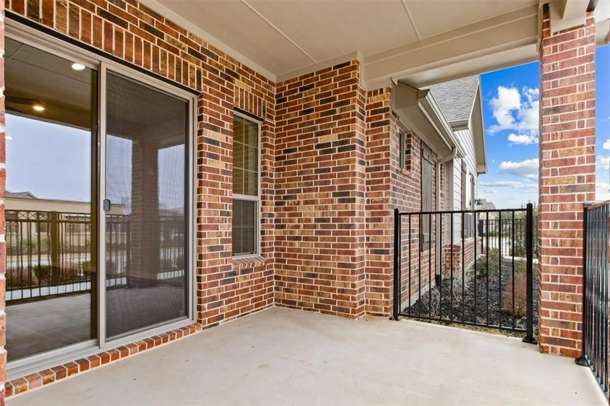 Property Slideshow image 3 of 27 | 7247 sauvignon way, Grand Prairie, TX, 75054