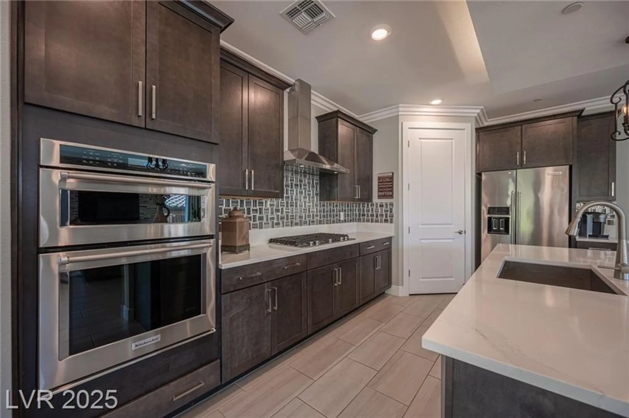 Property Slideshow image 9 of 55 | 35 cliffwater st, Henderson, NV, 89011