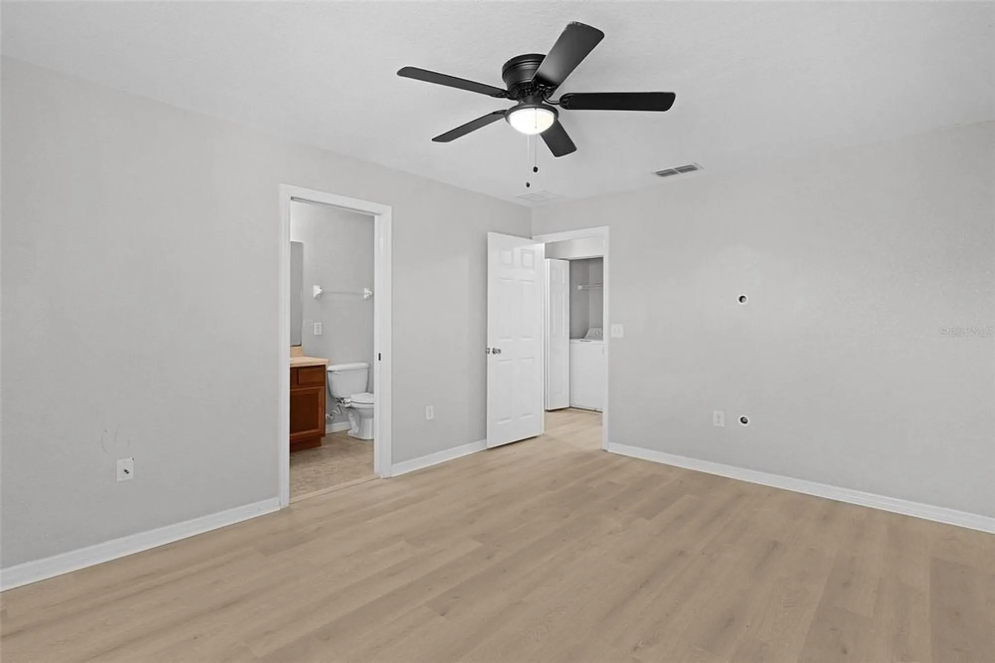 Property Slideshow image 22 of 28 | 4908 ne 123rd ln, Oxford, FL, 34484