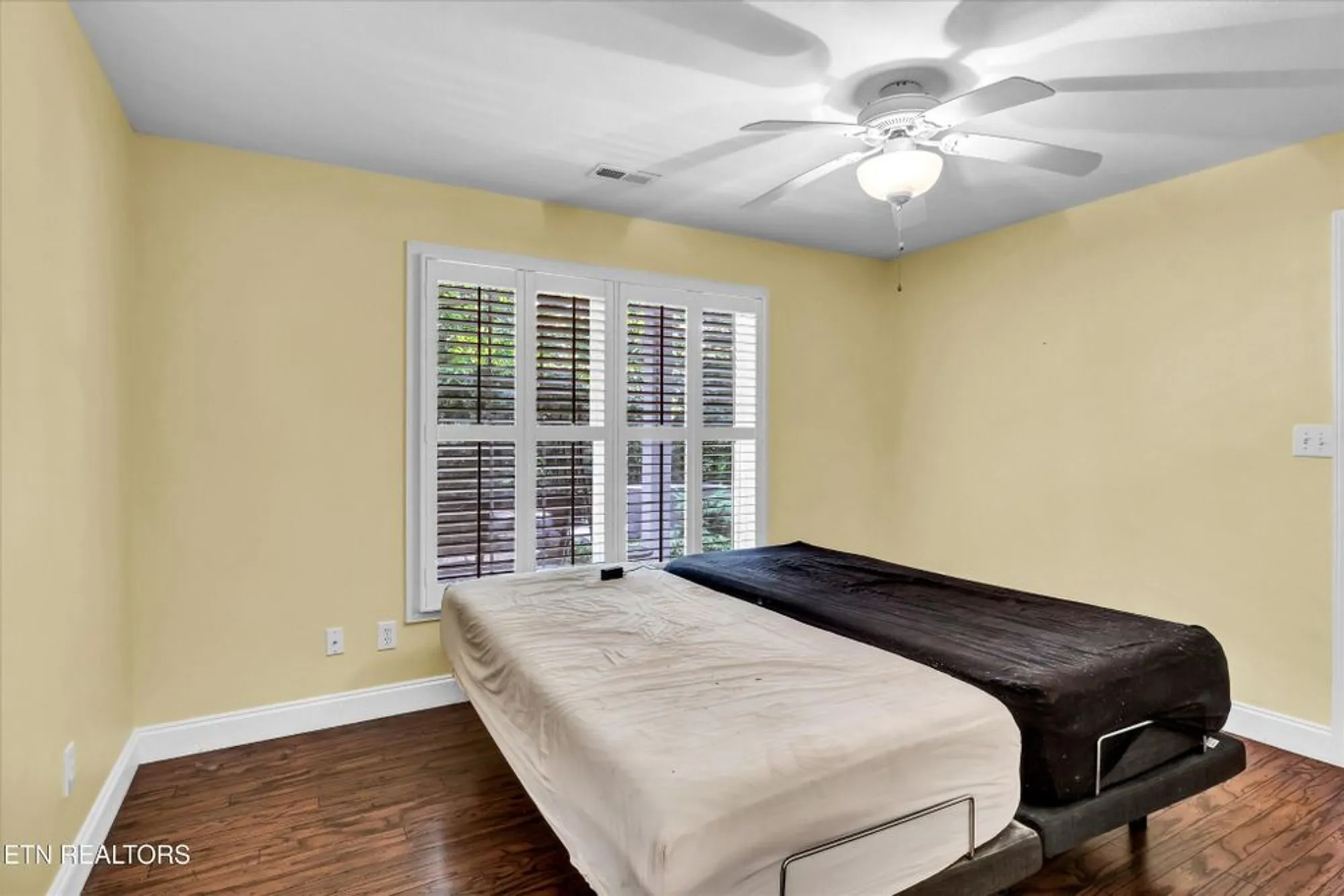 Property Slideshow image 20 of 25 | 140 ootsima way, Loudon, TN, 37774