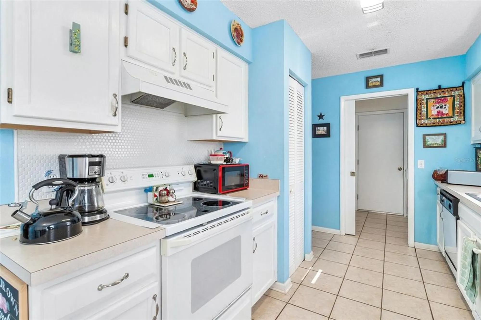 Property Slideshow image 16 of 41 | 32819 timberwood dr, Leesburg, FL, 34748
