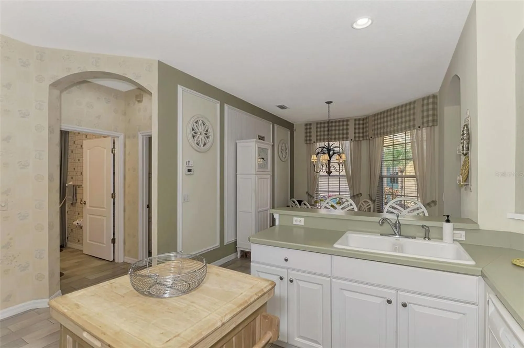 Property Slideshow image 24 of 51 | 4259 whispering oaks dr, North Port, FL, 34287