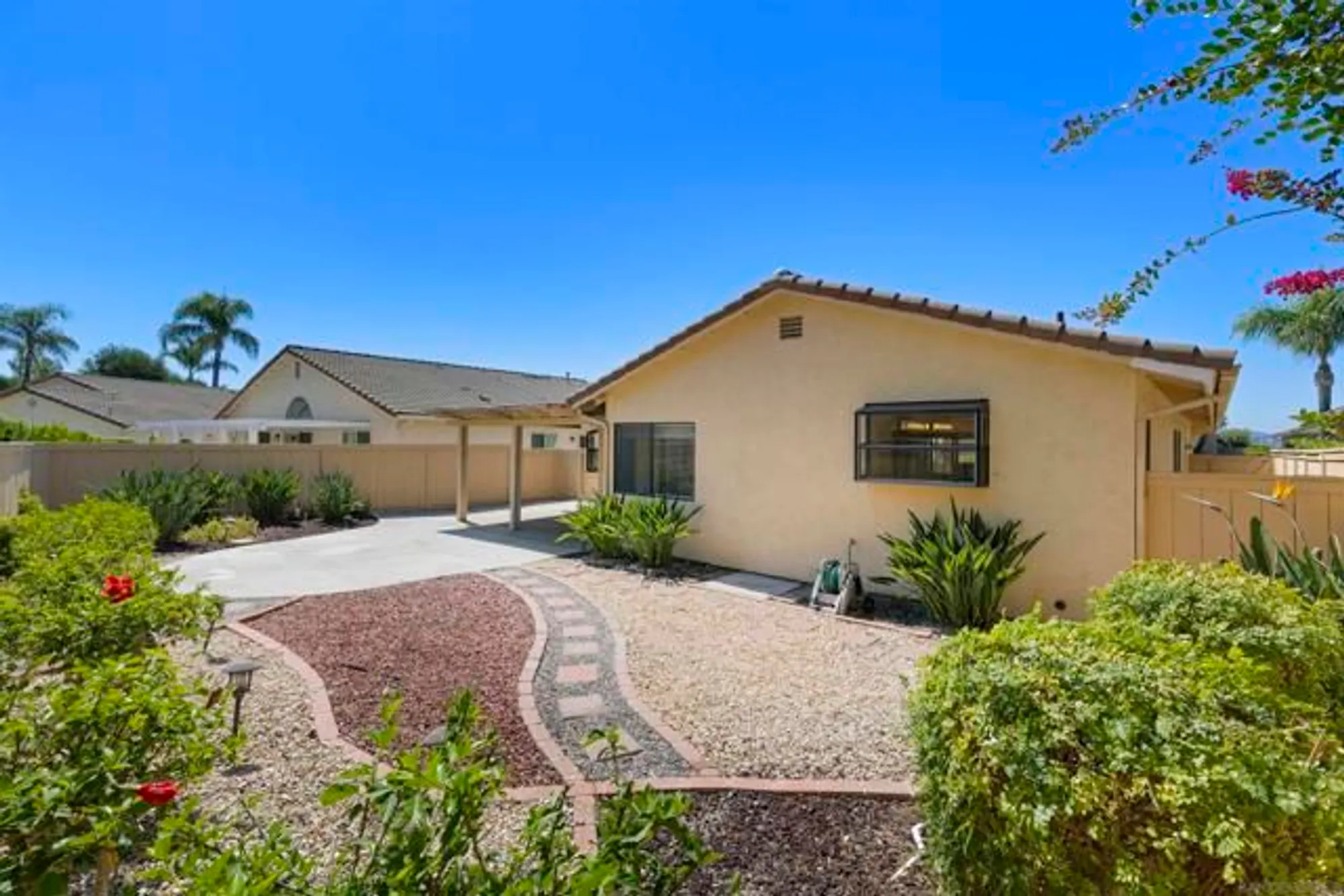 Property Slideshow image 27 of 38 | 13060 avenida marbella, San Diego, CA, 92128