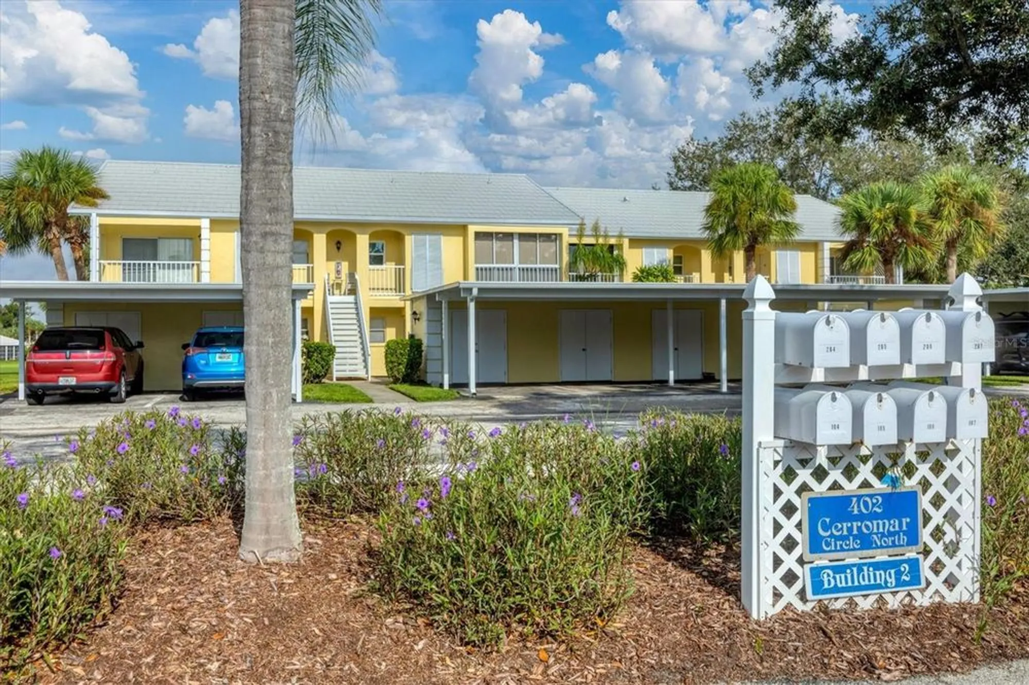 Property Slideshow image 1 of 35 | 402 cerromar cir 207, Venice, FL, 34293