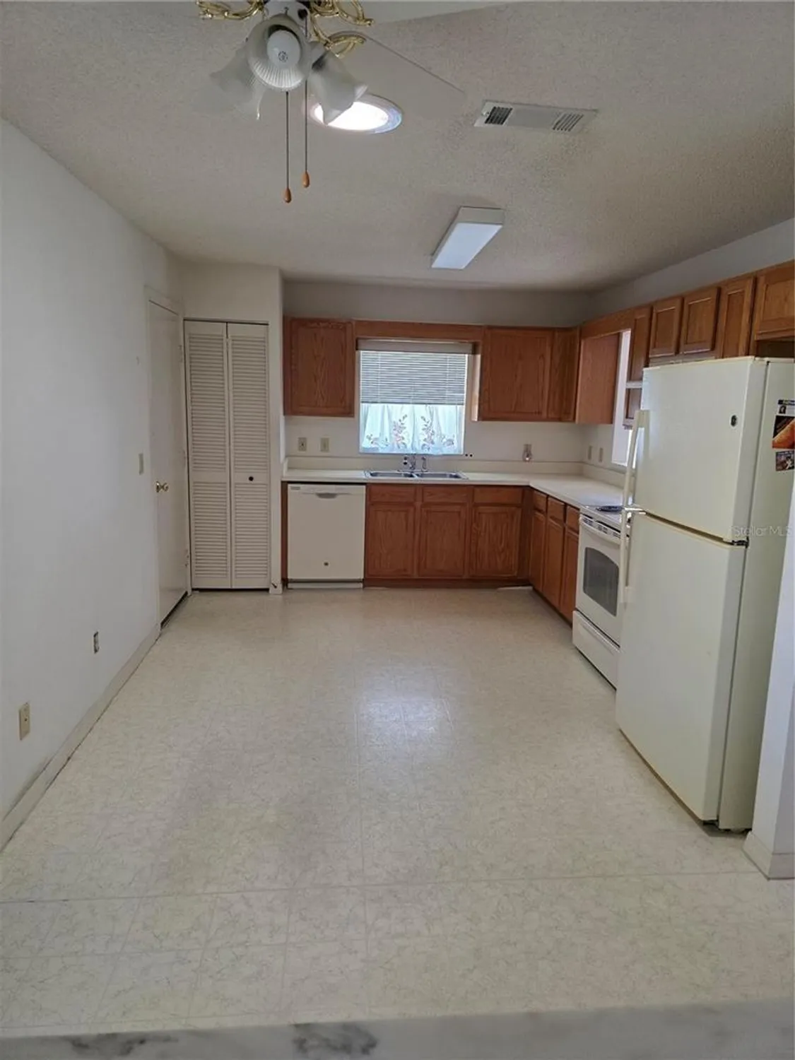 Property Slideshow image 6 of 21 | 9012 sw 91st cir, Ocala, FL, 34481