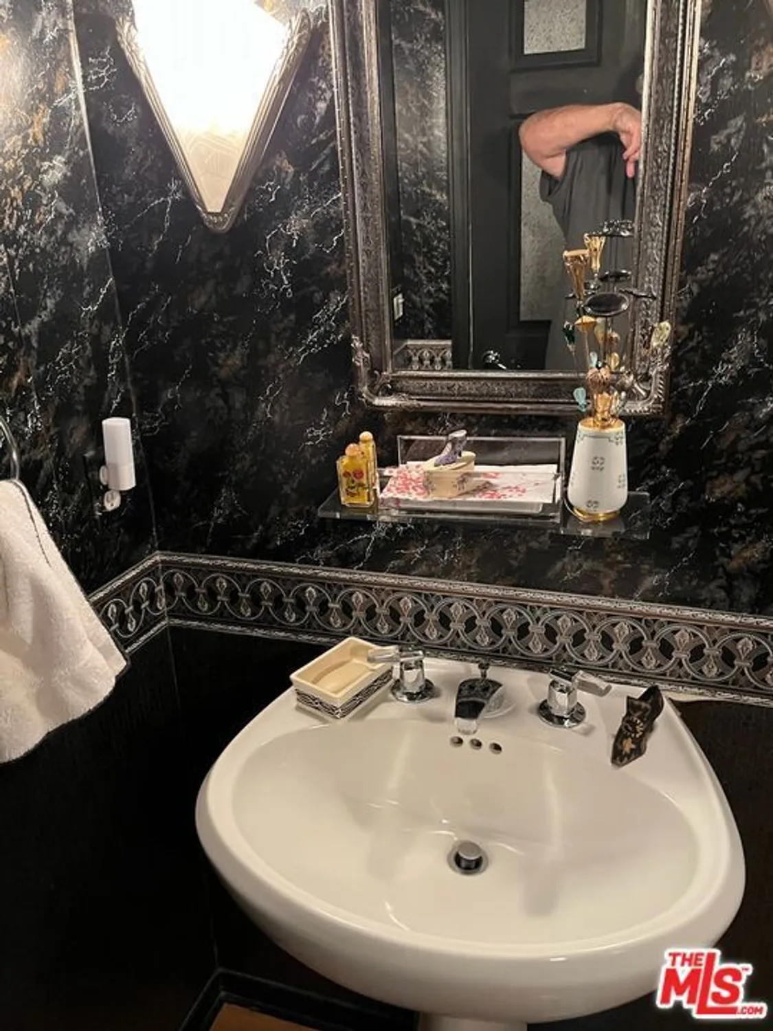 Property Slideshow image 7 of 9 | 38420 waverly rd, Palm Desert, CA, 92211