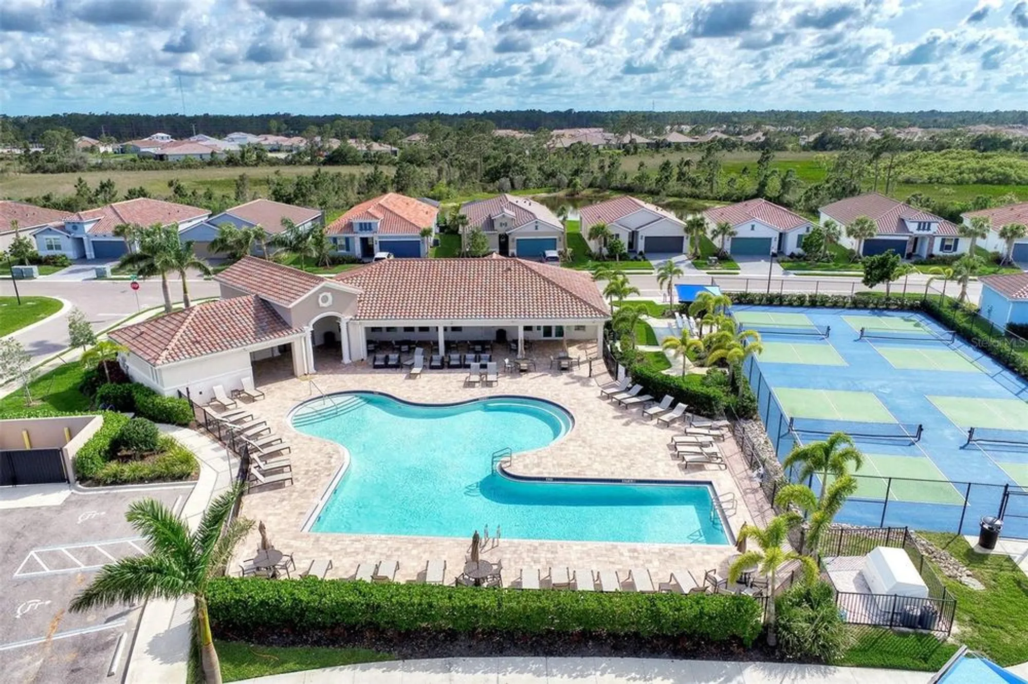 Property Slideshow image 48 of 62 | 620 nasturtium ct, Nokomis, FL, 34275