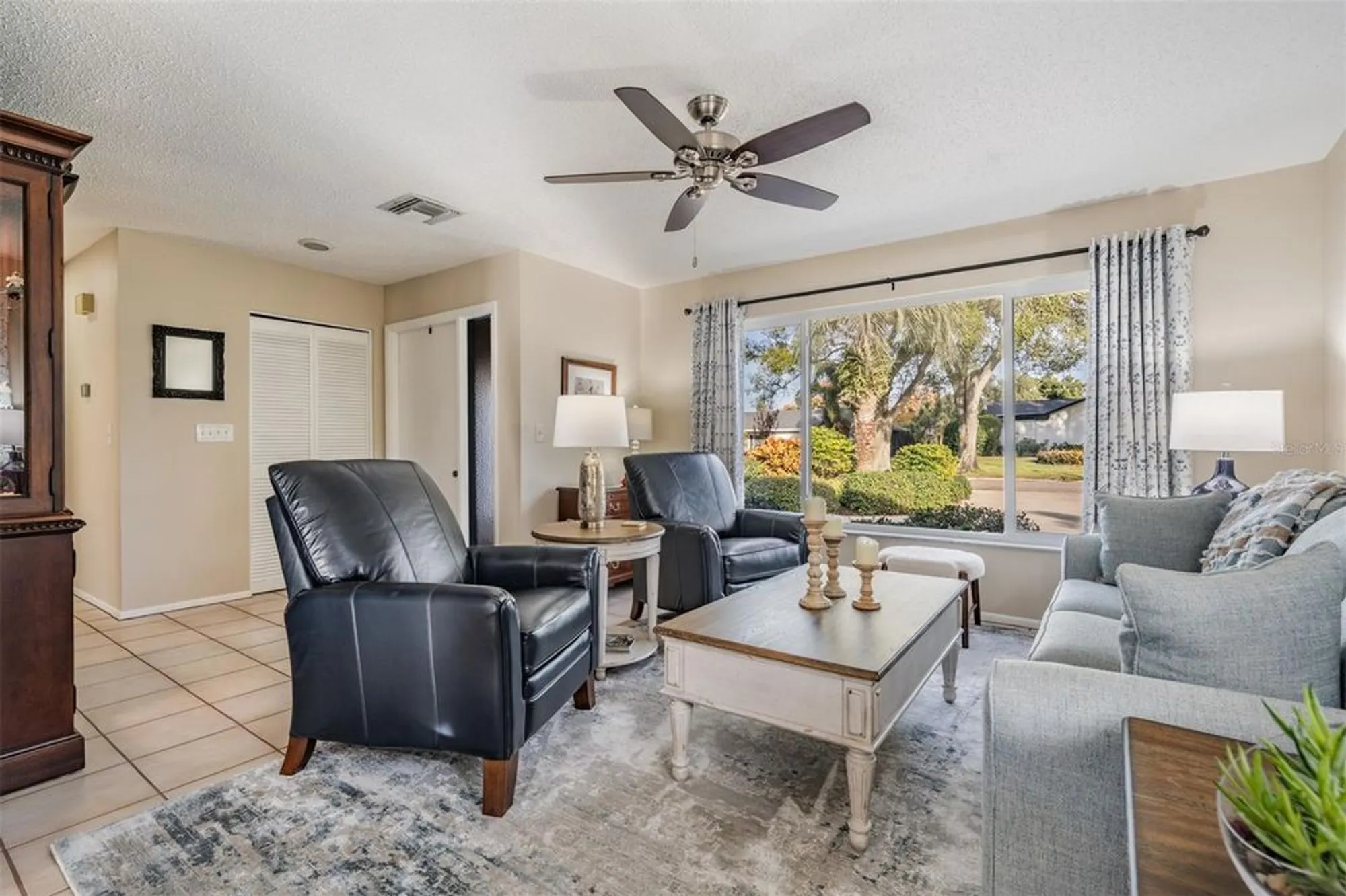 Property Slideshow image 6 of 38 | 2932 macalpin dr, Palm Harbor, FL, 34684