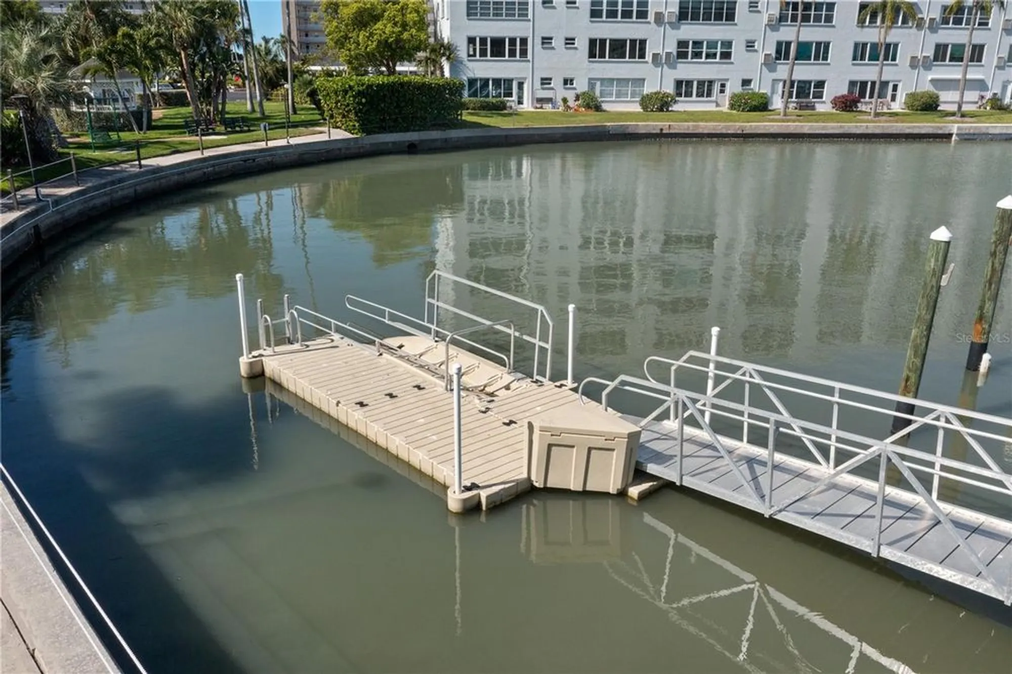 Property Slideshow image 5 of 11 | 2850 59th st 501, Gulfport, FL, 33707