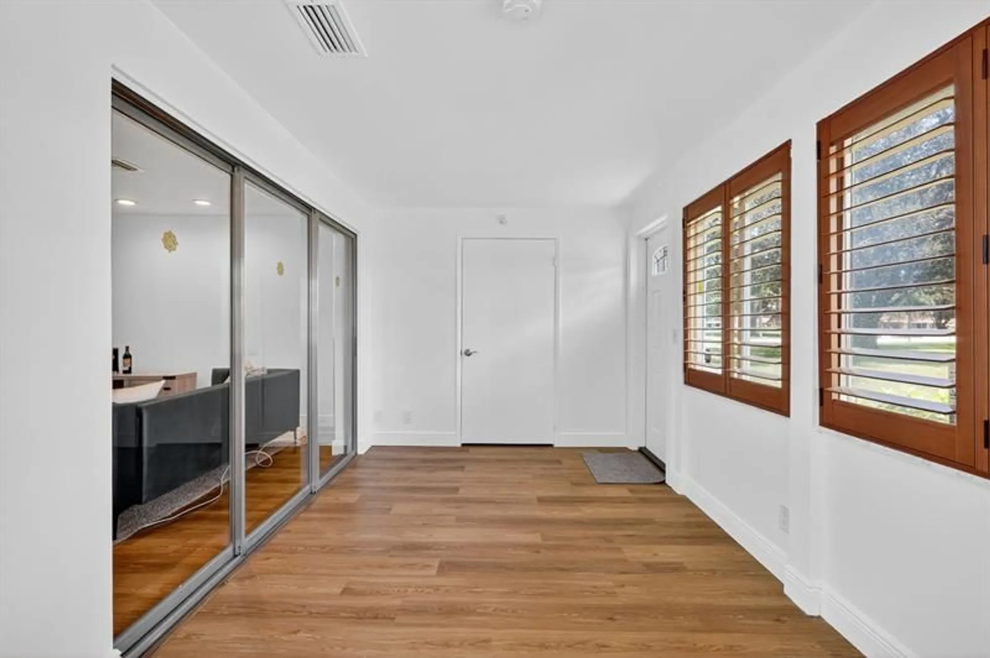 Property Slideshow image 13 of 52 | 448 franconia cir b, Lake Worth, FL, 33467