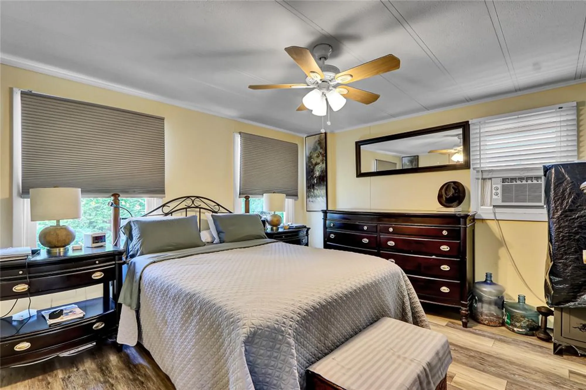 Property Slideshow image 12 of 18 | 164 village cir, Manorville, NY, 11949