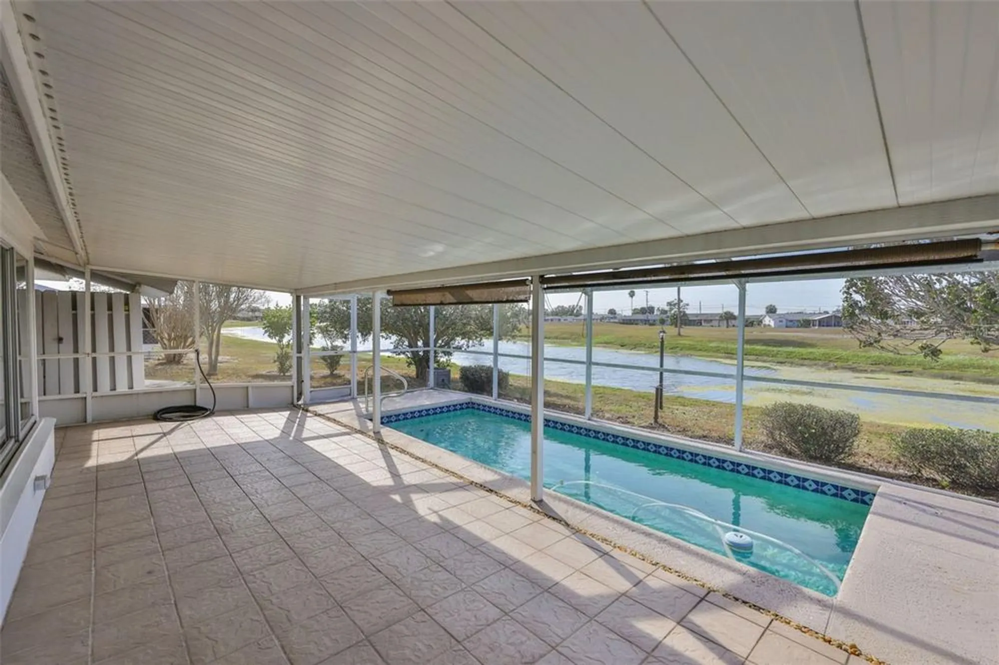 Property Slideshow image 10 of 63 | 1502 desert hills dr, Sun City Center, FL, 33573