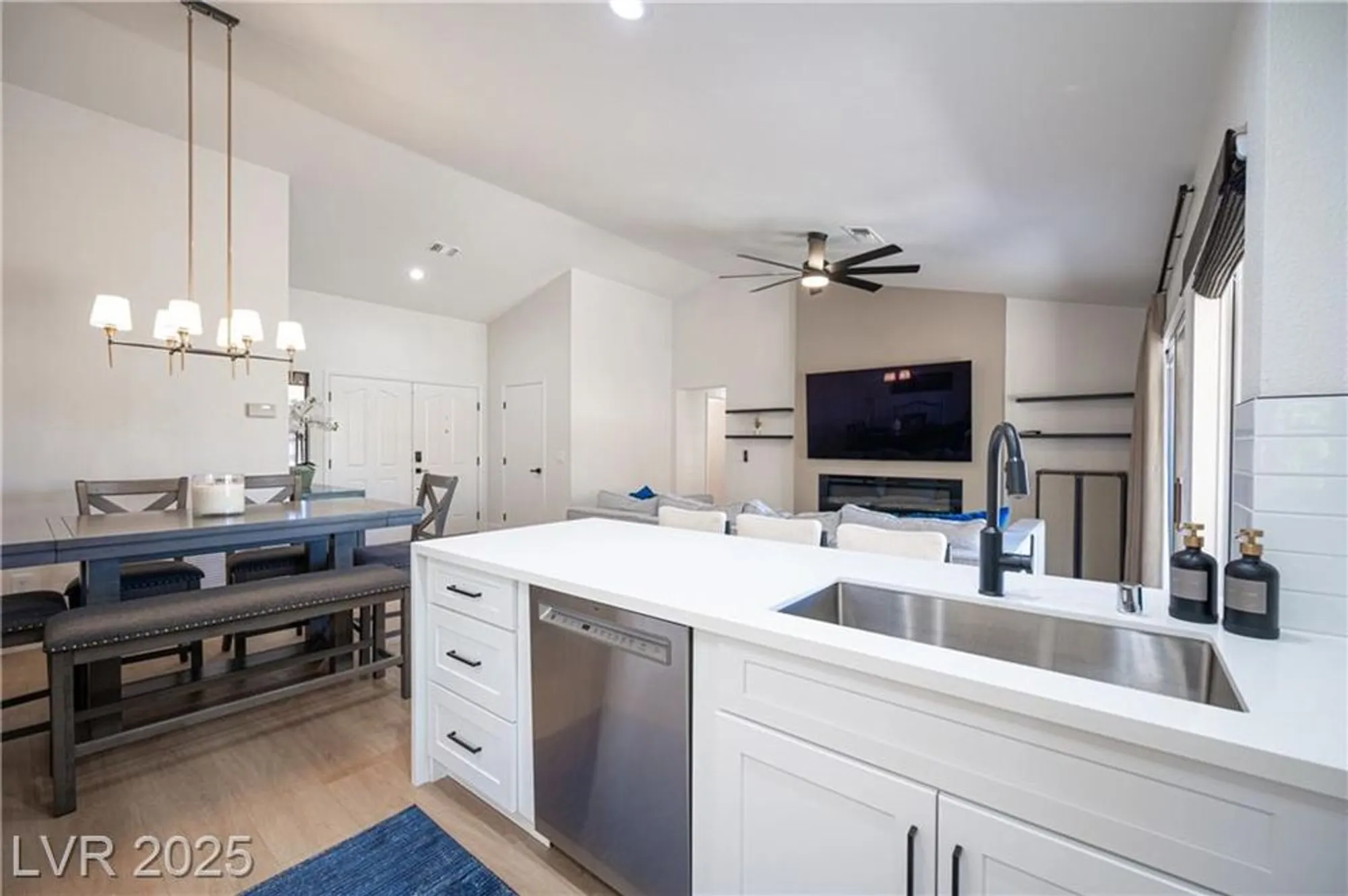 Property Slideshow image 25 of 72 | 2548 tumble brook dr, Las Vegas, NV, 89134