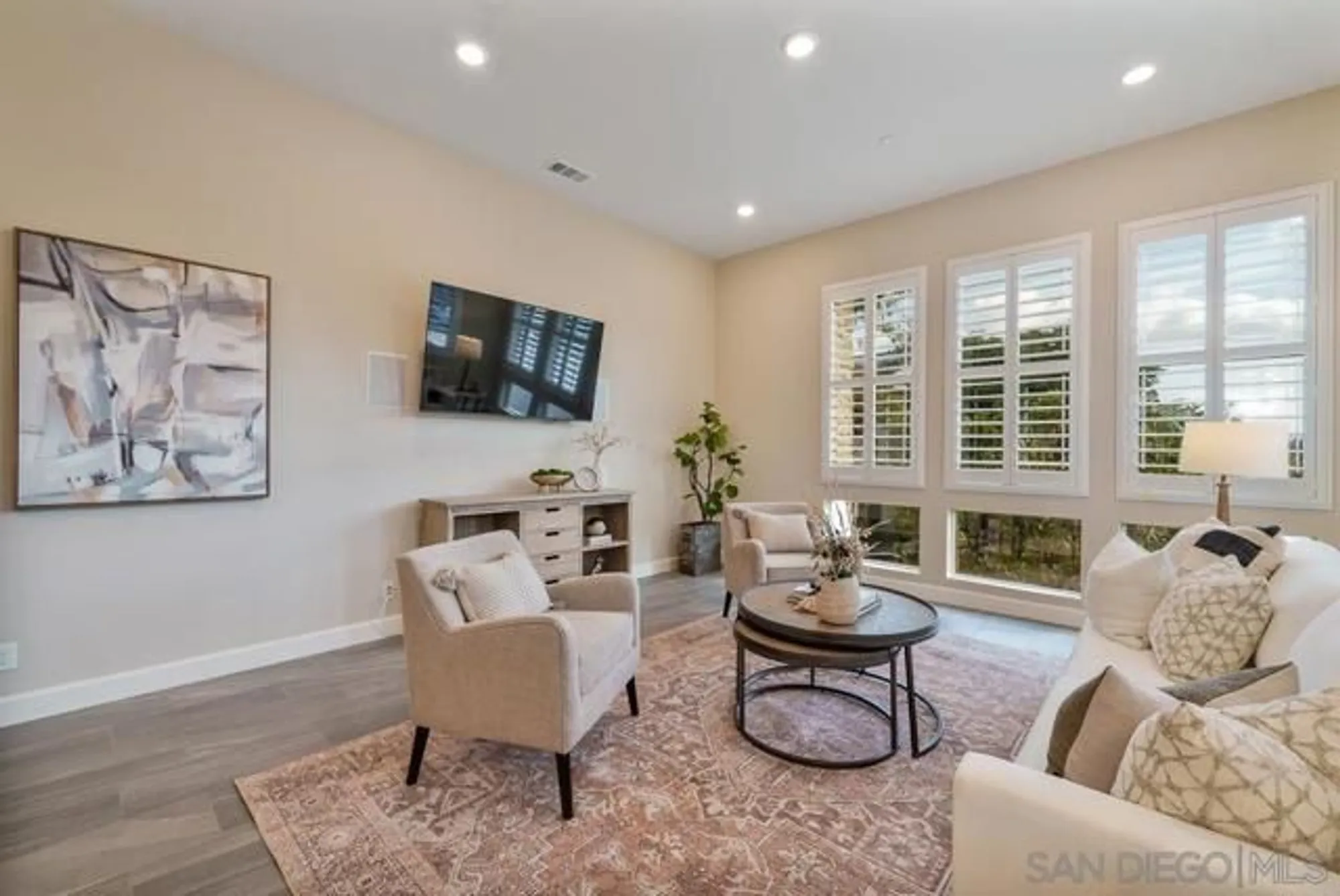 Property Slideshow image 20 of 59 | 16750 coyote bush dr 19, San Diego, CA, 92127