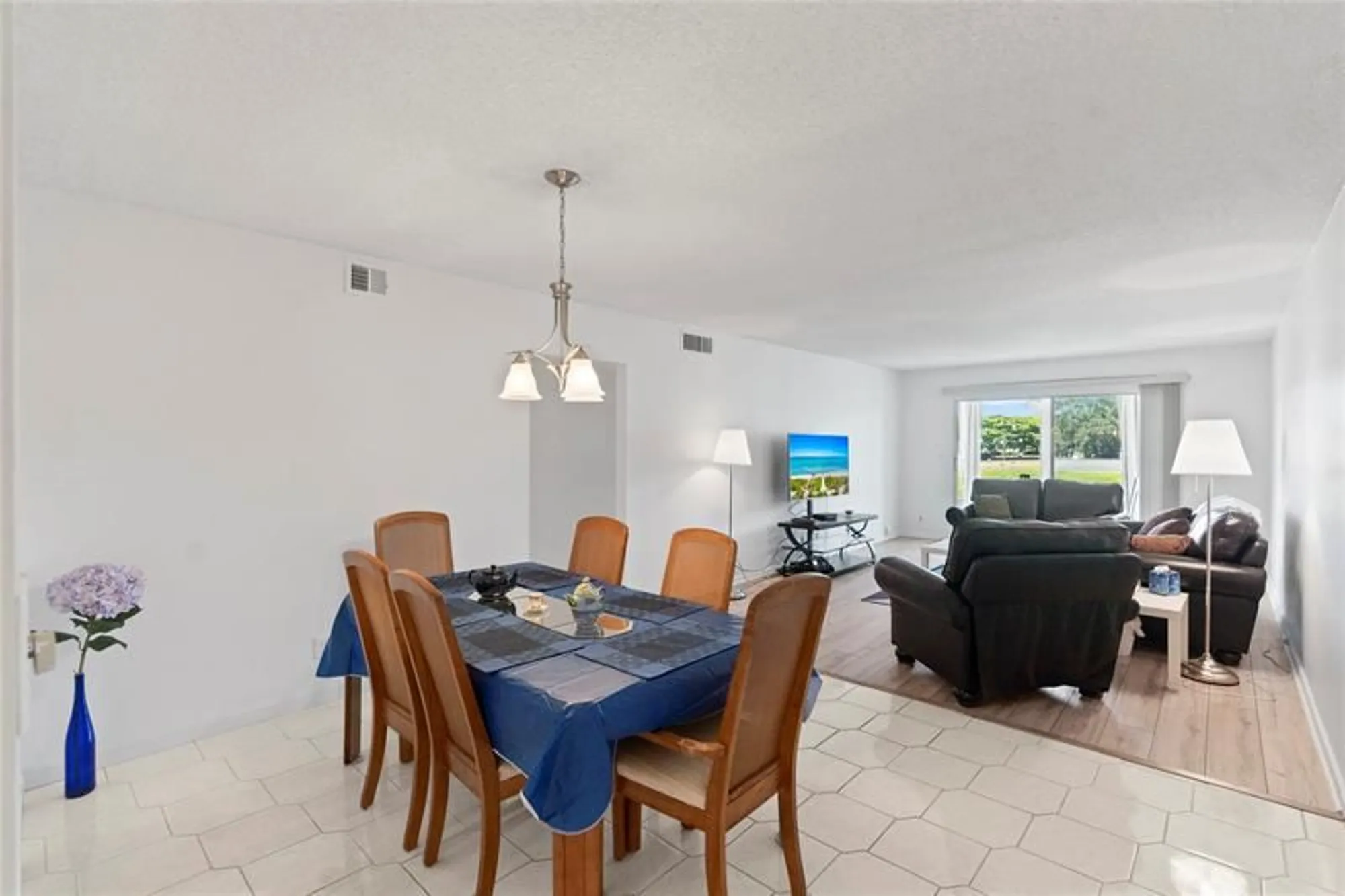Property Slideshow image 6 of 33 | 4301 martinique cir c2, Coconut Creek, FL, 33066