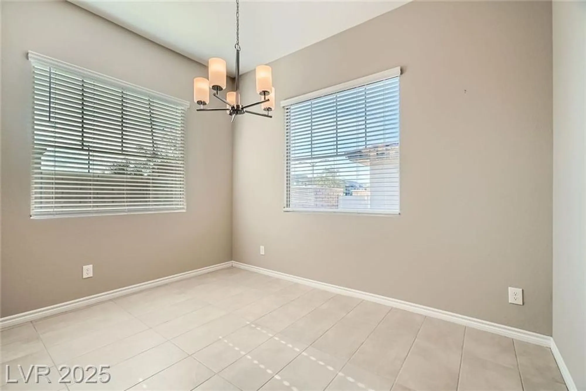 Property Slideshow image 10 of 31 | 208 coltrane canyon ave, Henderson, NV, 89011